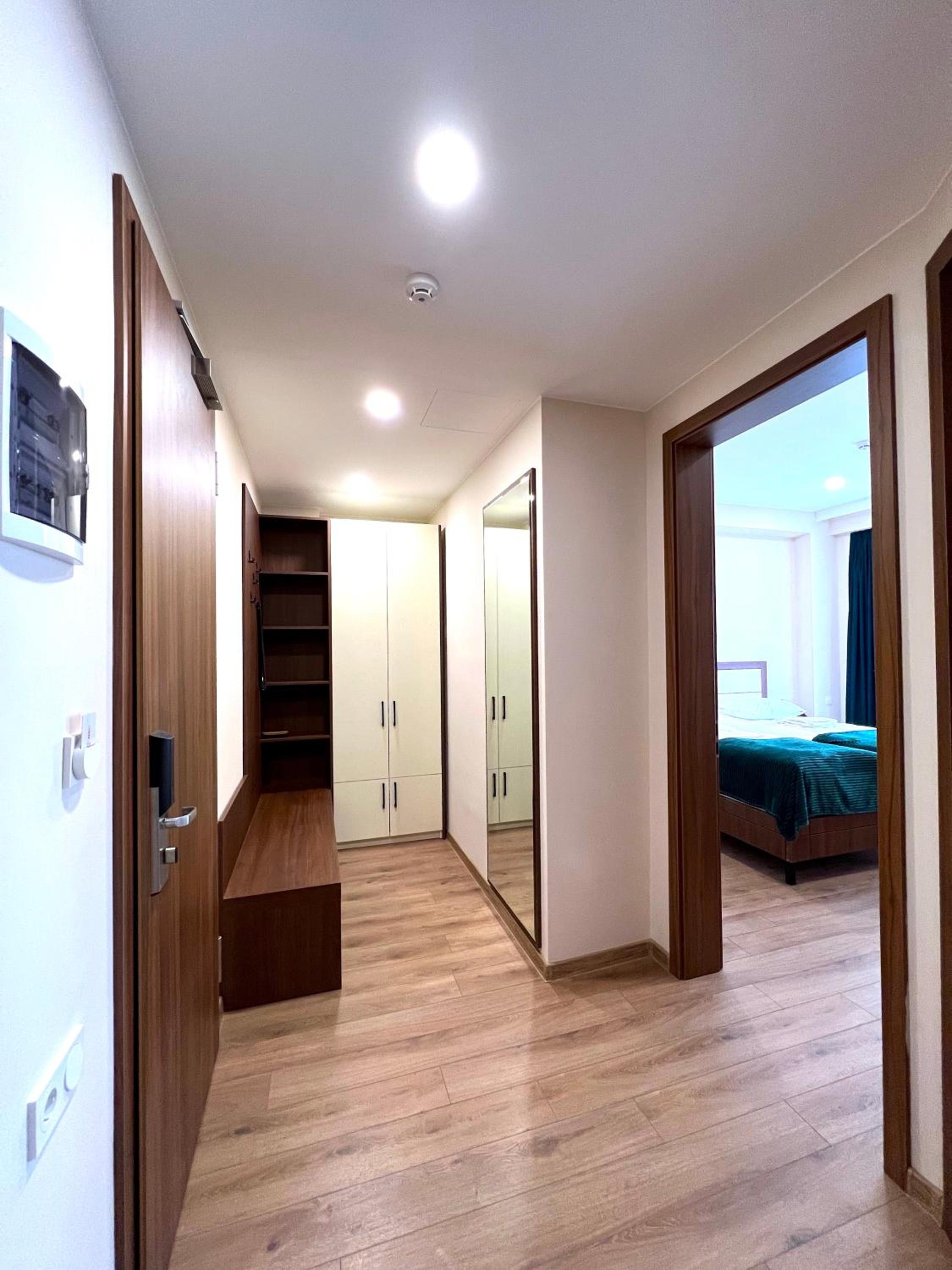 Suite with Balcony - Photo 11