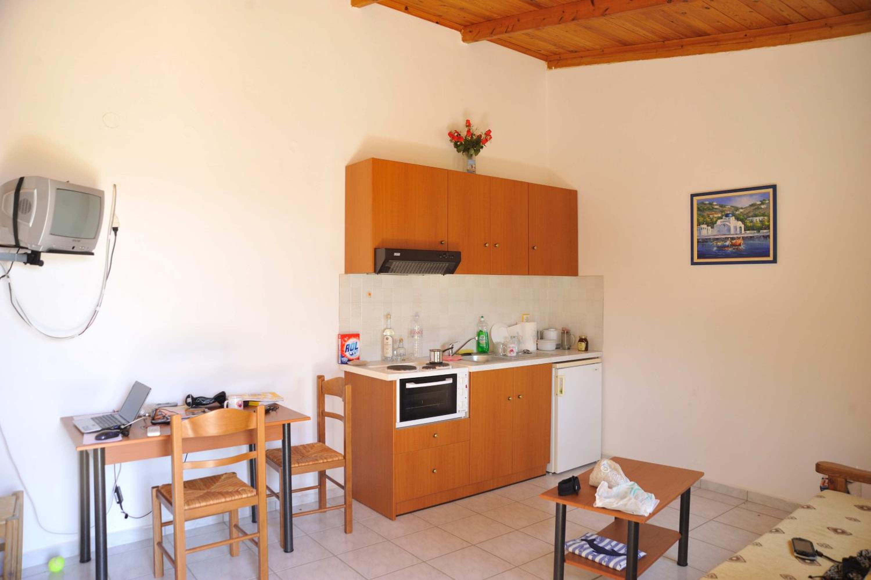 Two-Bedroom Apartment - Photo 3
