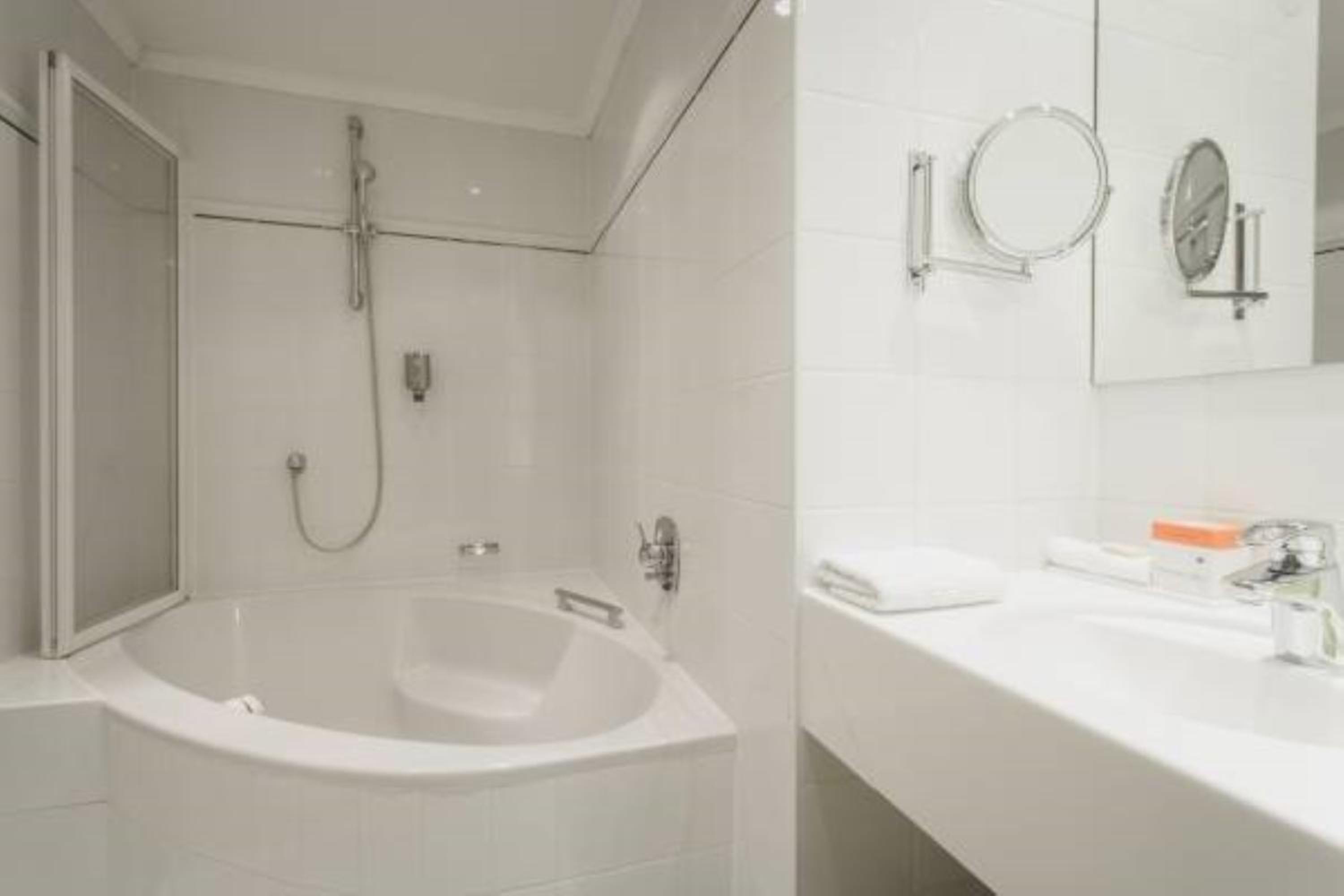 Small Single Room photo 2