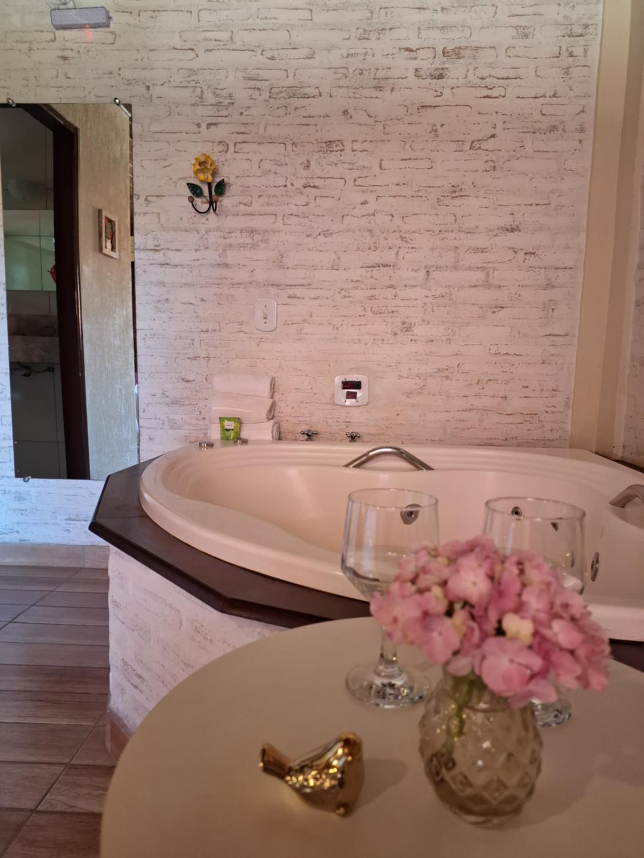 One-Bedroom Apartment with Spa Bath photo 2