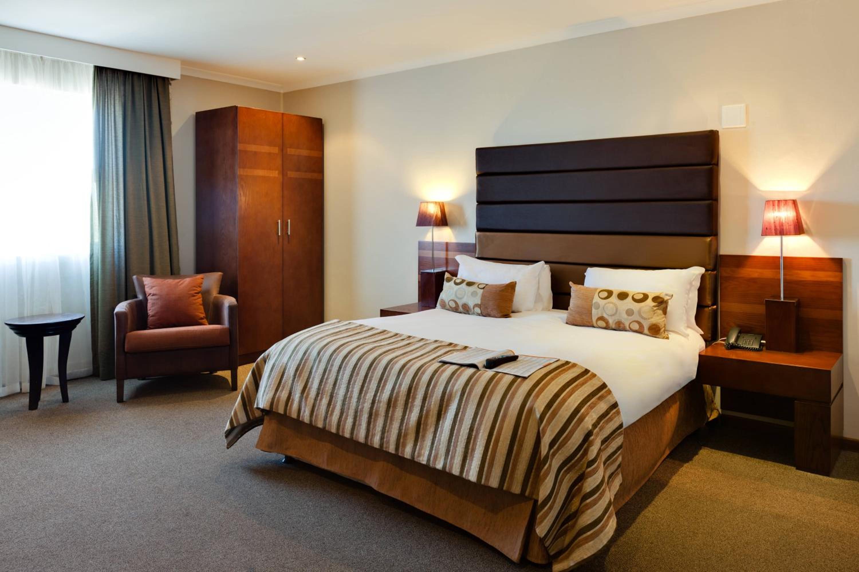 Standard Queen Room photo 3