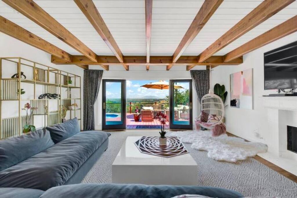 Villa photo 1