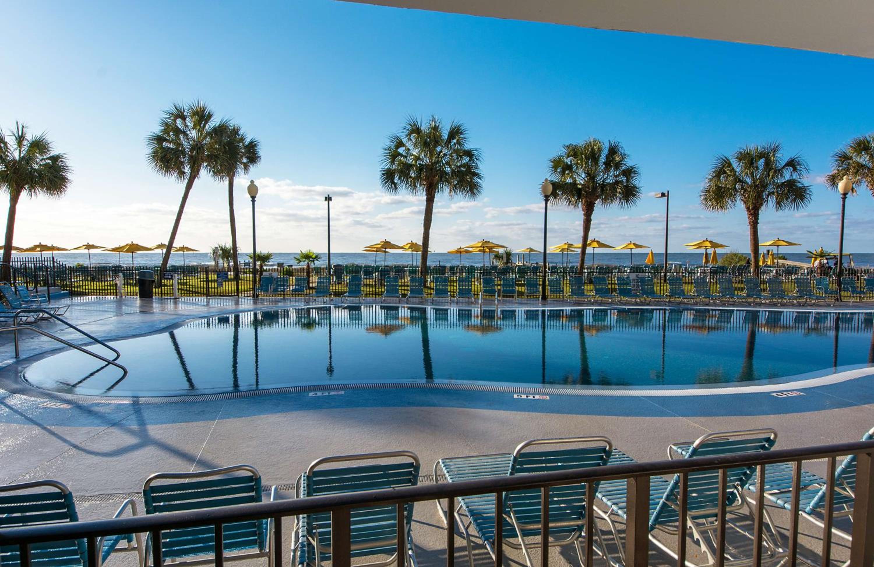 King Room with Balcony and Pool View - Non-Smoking - Photo 2