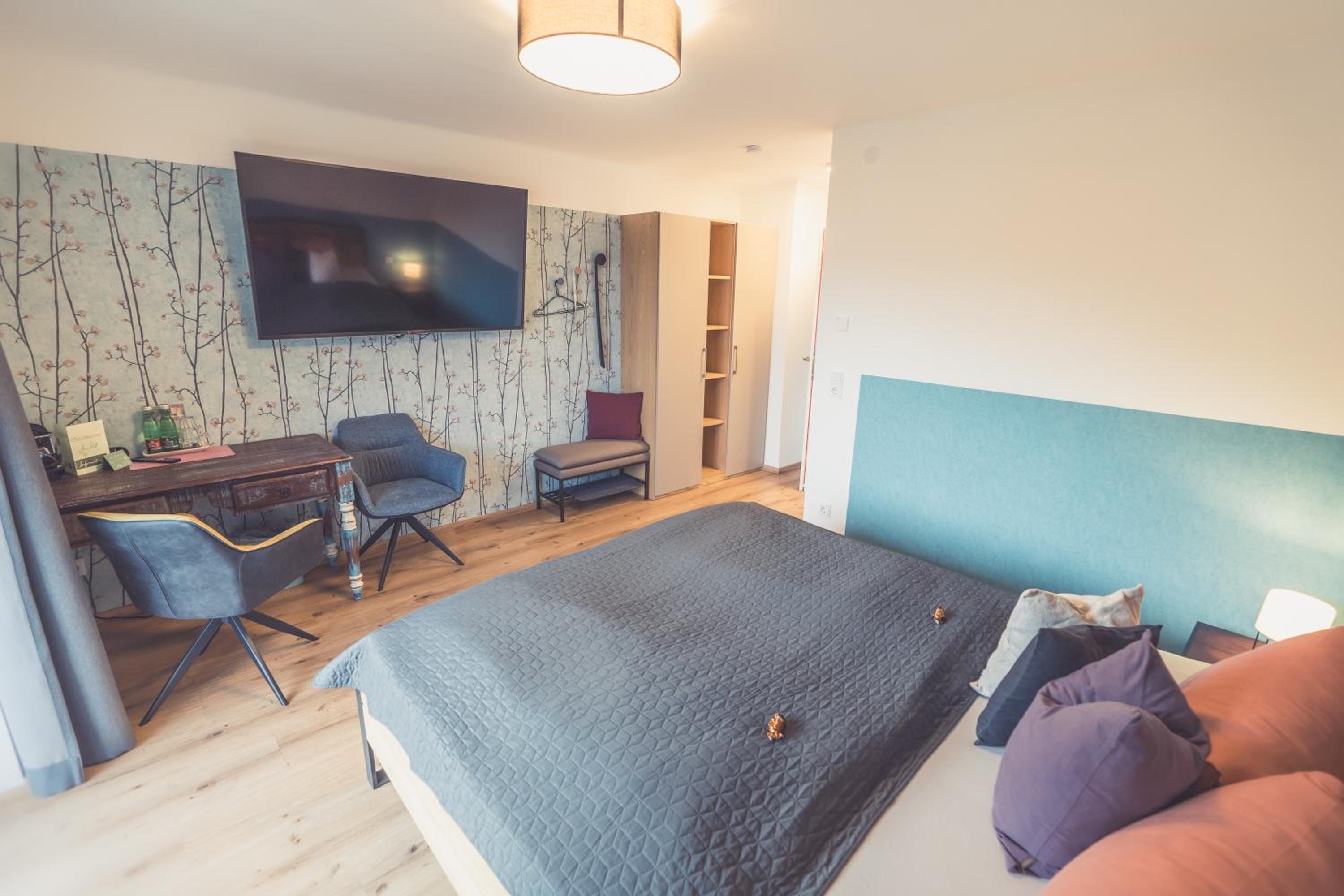 Double Room with Lake View / Dog Friendly