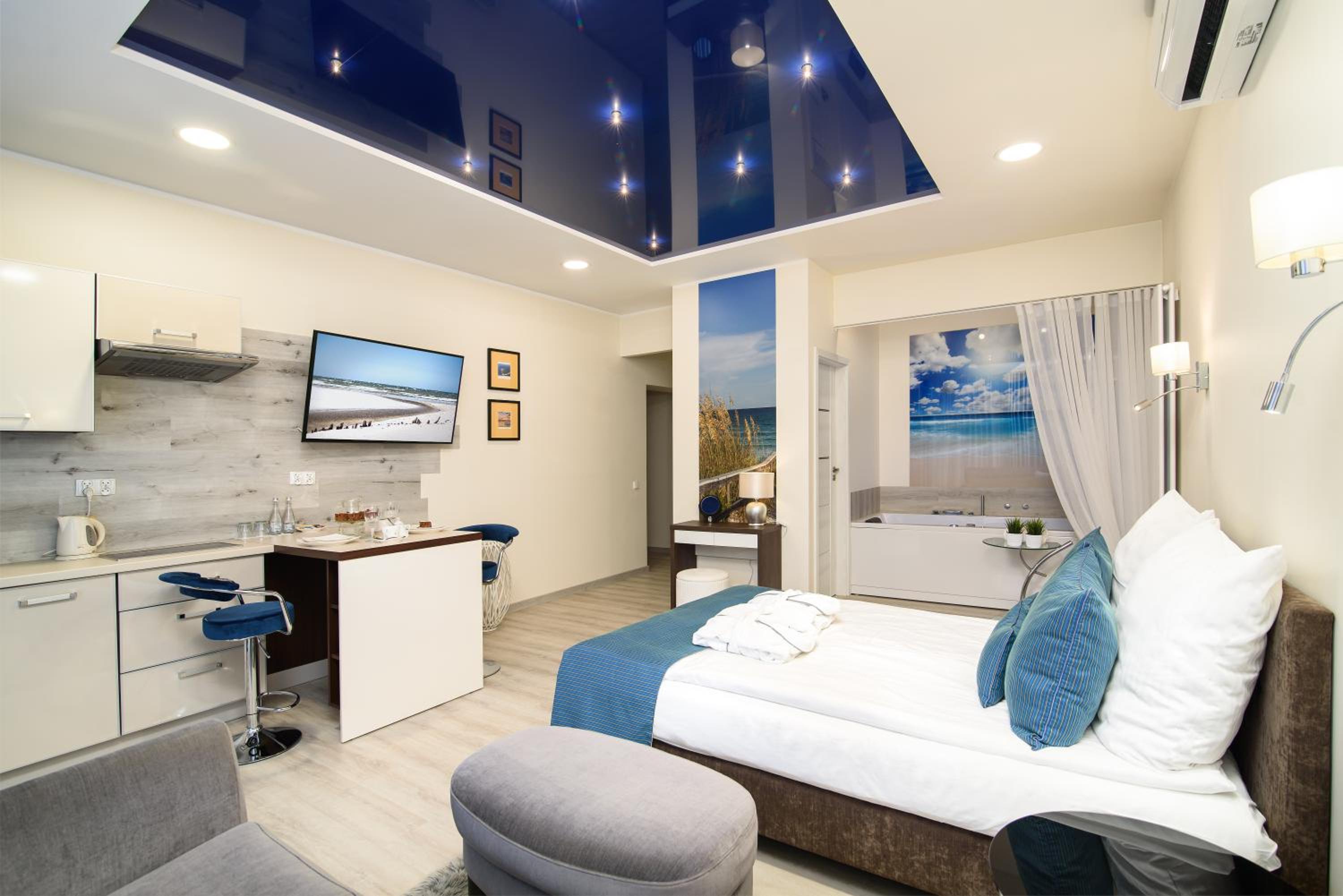 Studio Apartment with Kitchenette and Bath with Jacuzzi - Photo 14