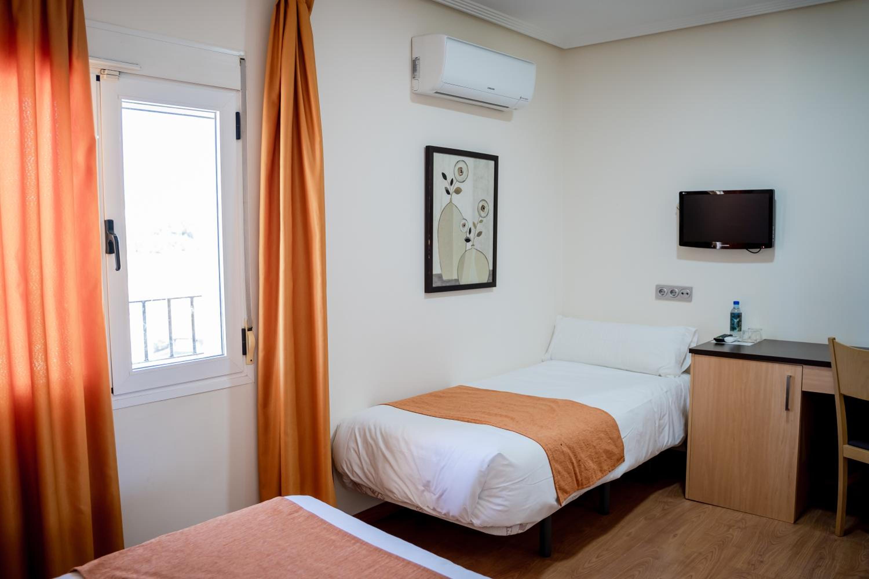 Double Room with Extra Bed - Photo 4
