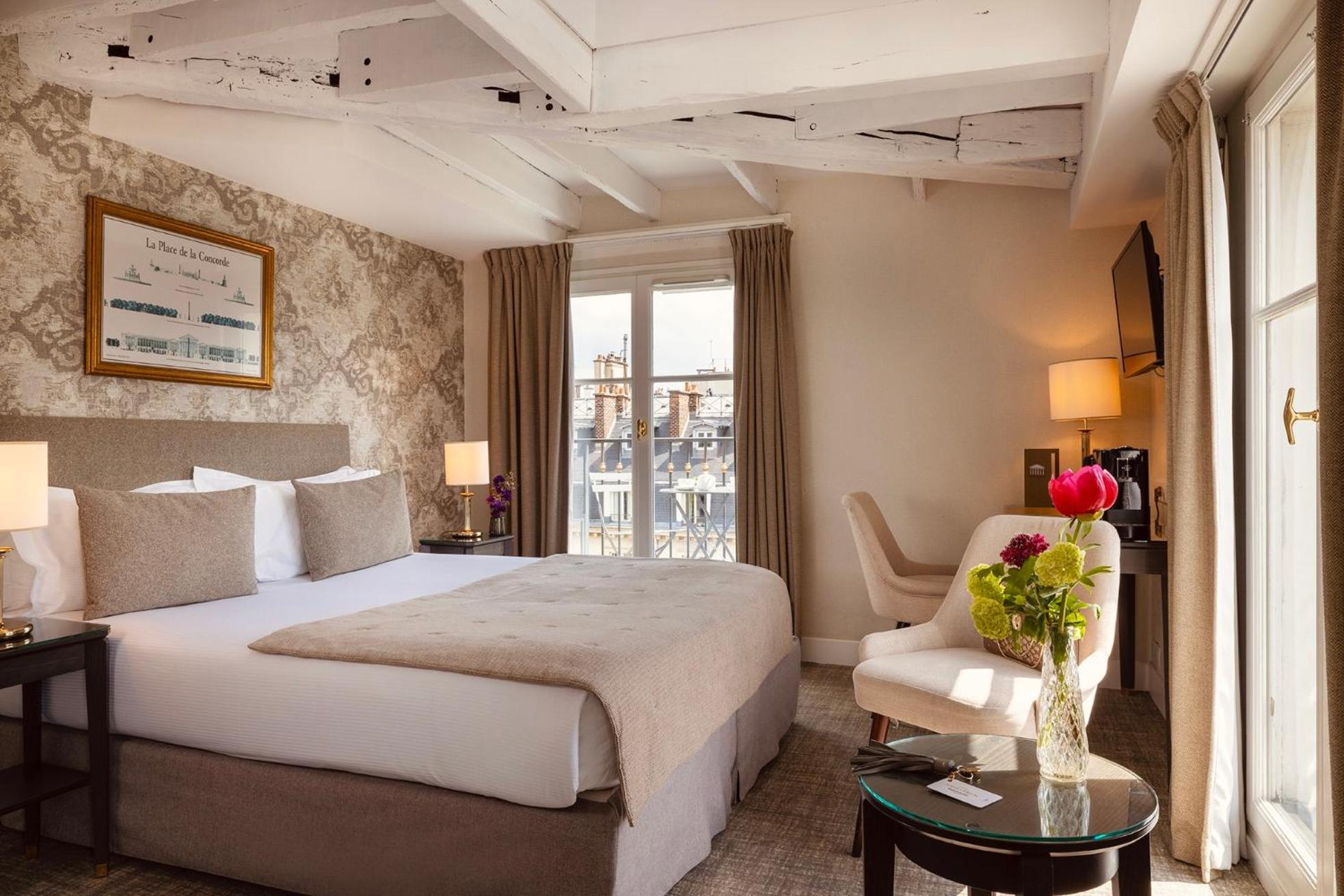 Parisian Suite (2 Adults + 1 Child) photo 3