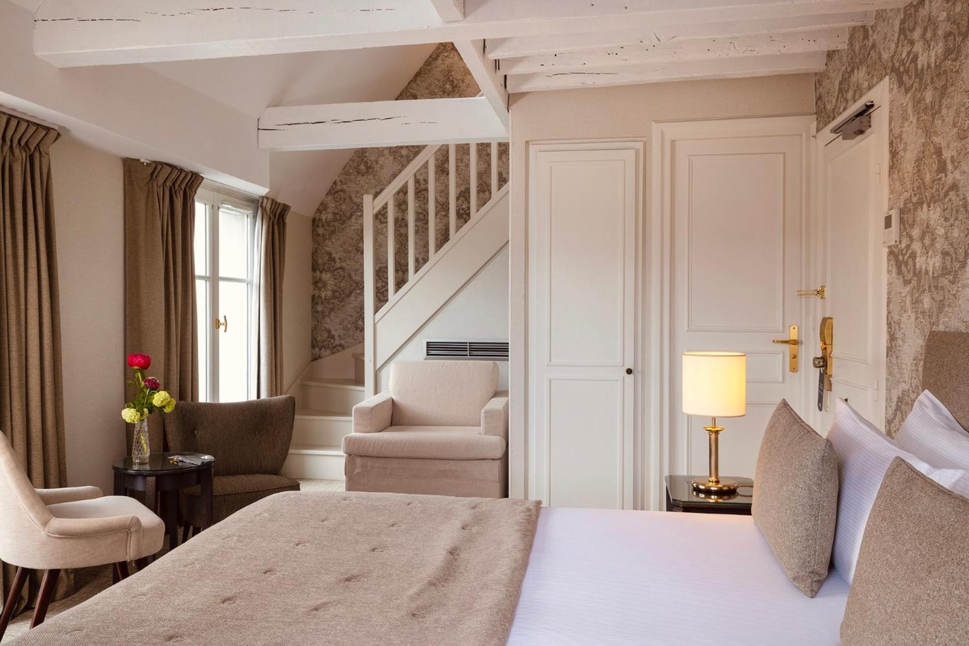 Parisian Suite (2 Adults + 1 Child) photo 2