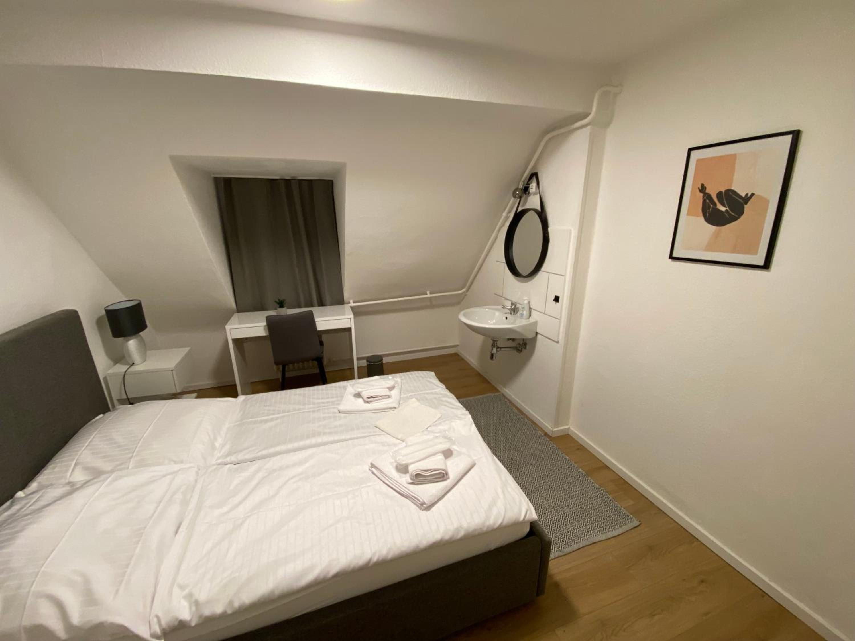 Budget Double Room photo 2