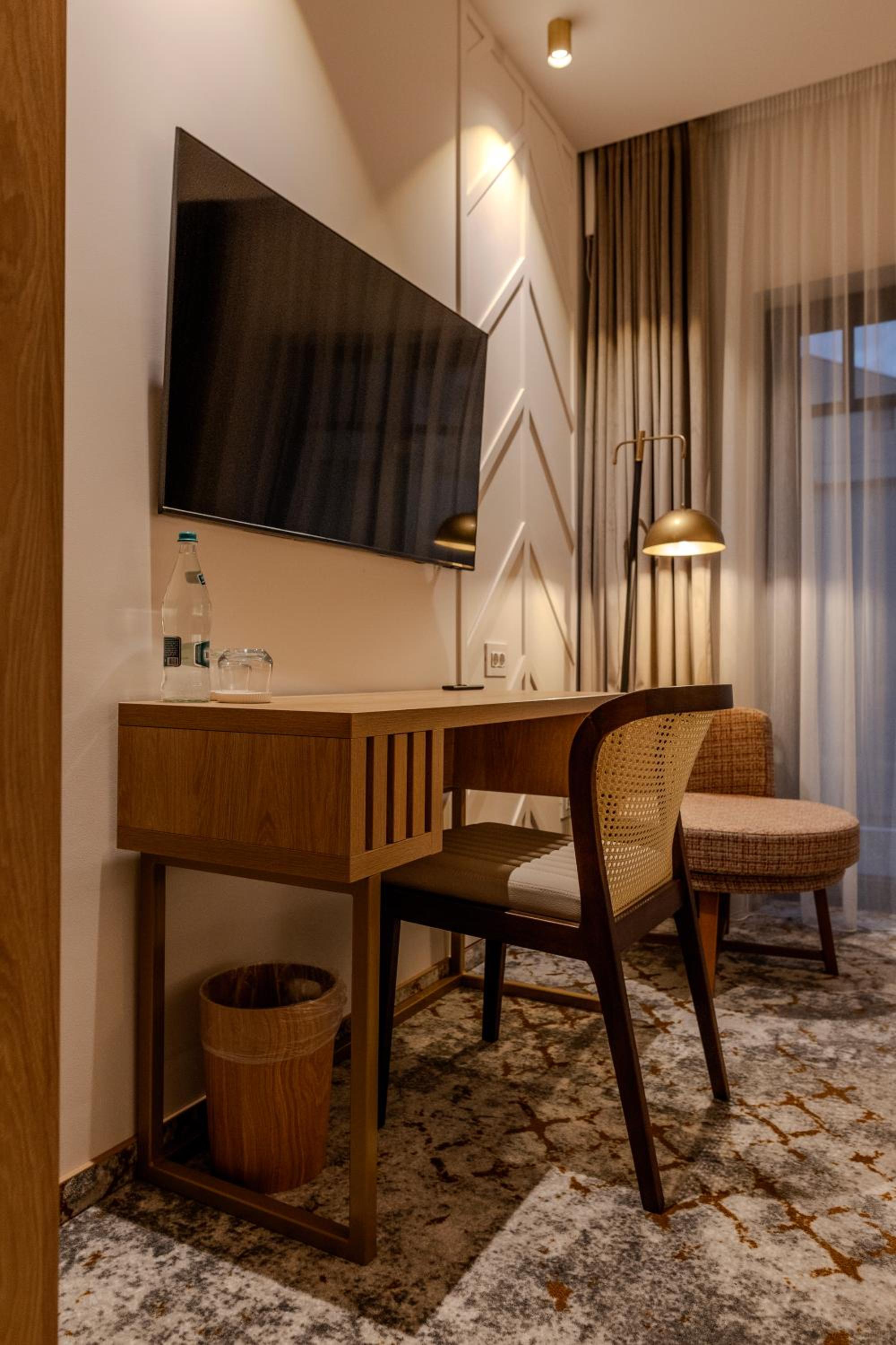 Double Room - Photo 26