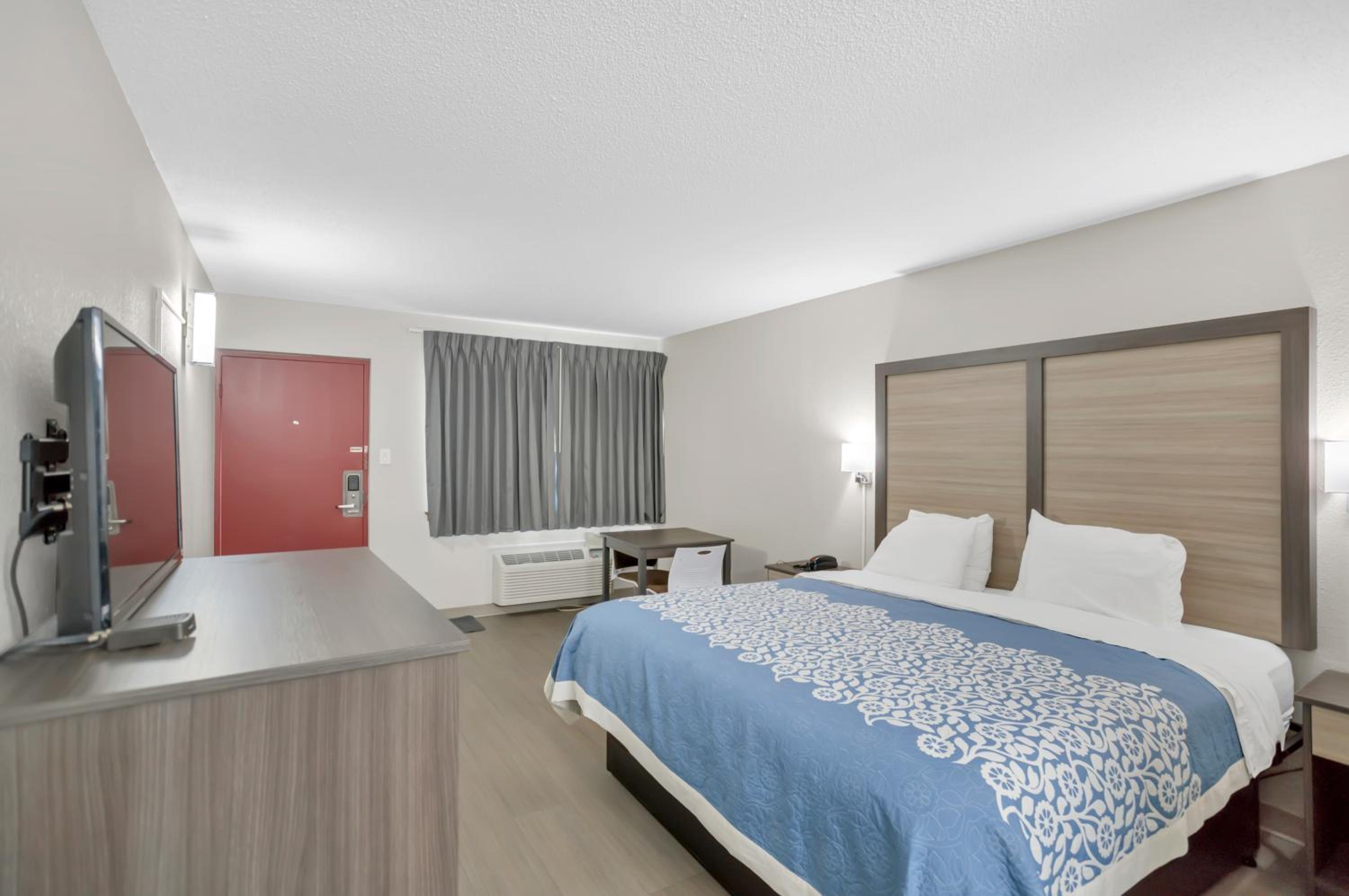King Suite - Photo 1