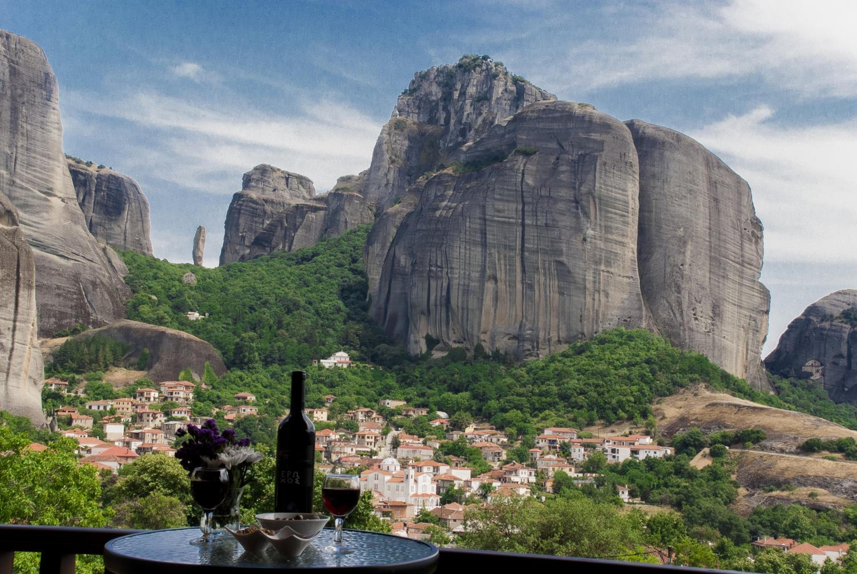 Special Offer - Double Room with Panoramic Meteora View and extra Bed photo 2