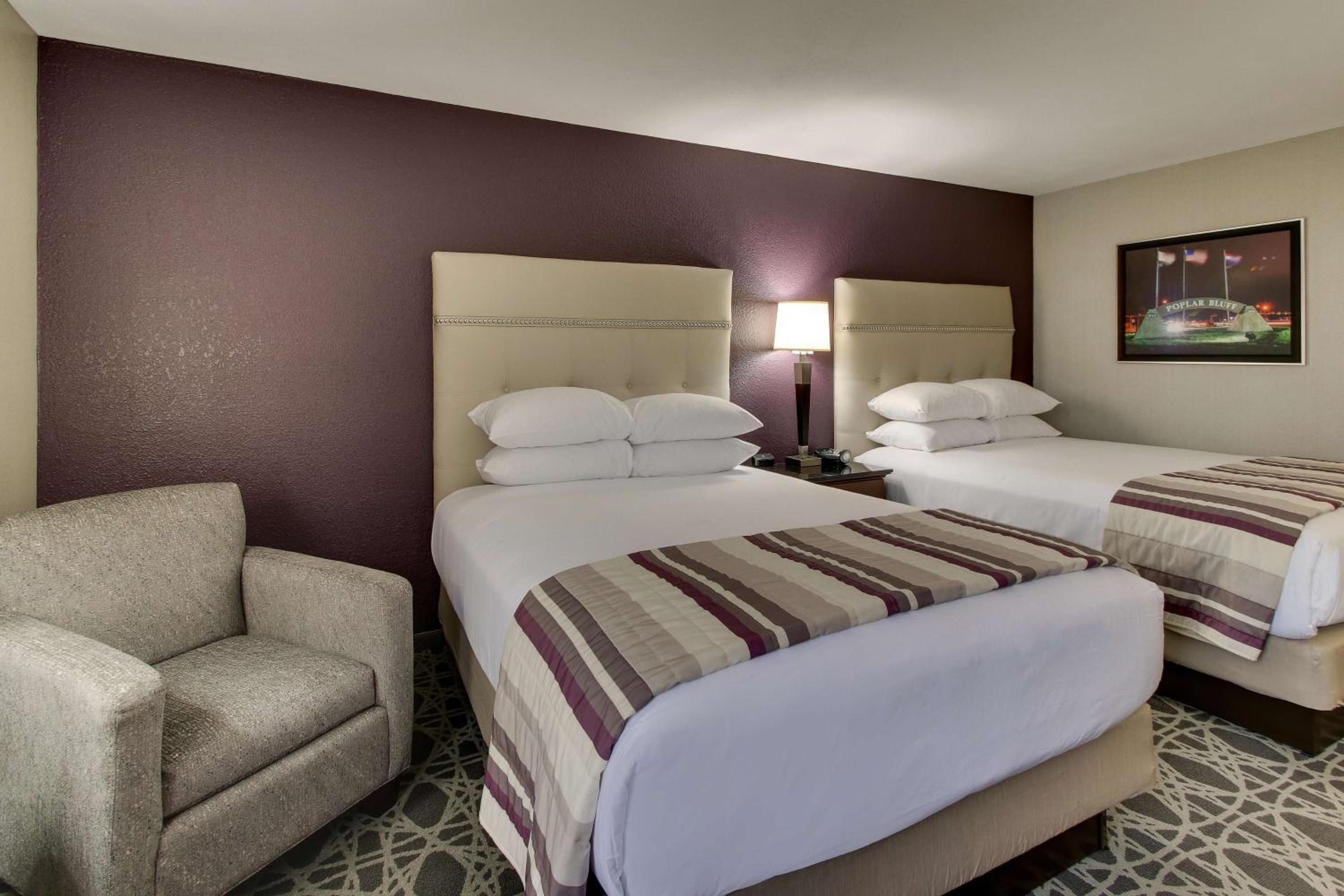 Superior Queen Room with Two Queen Beds photo 2