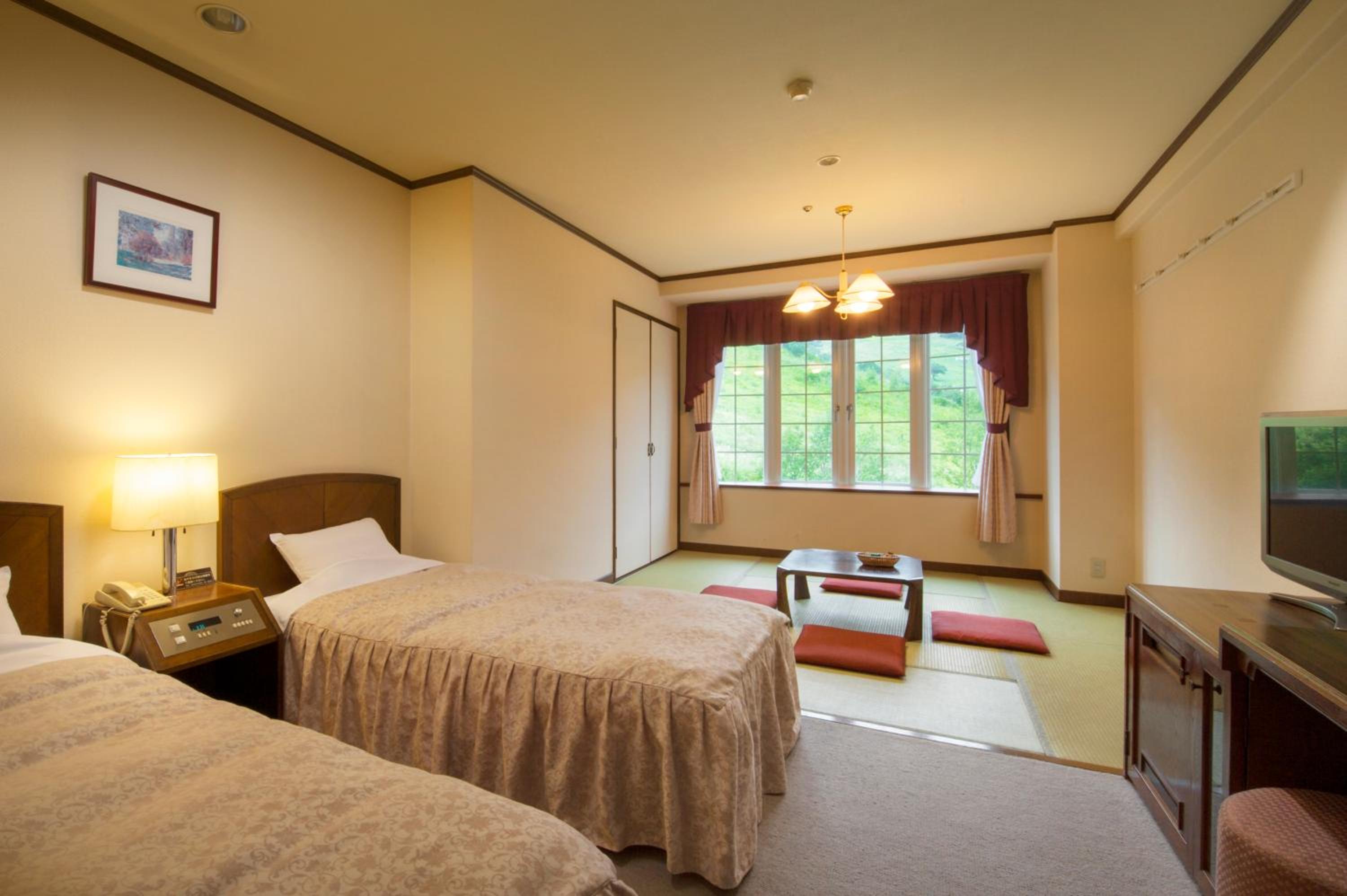 Standard Room with Tatami Area - Photo 5