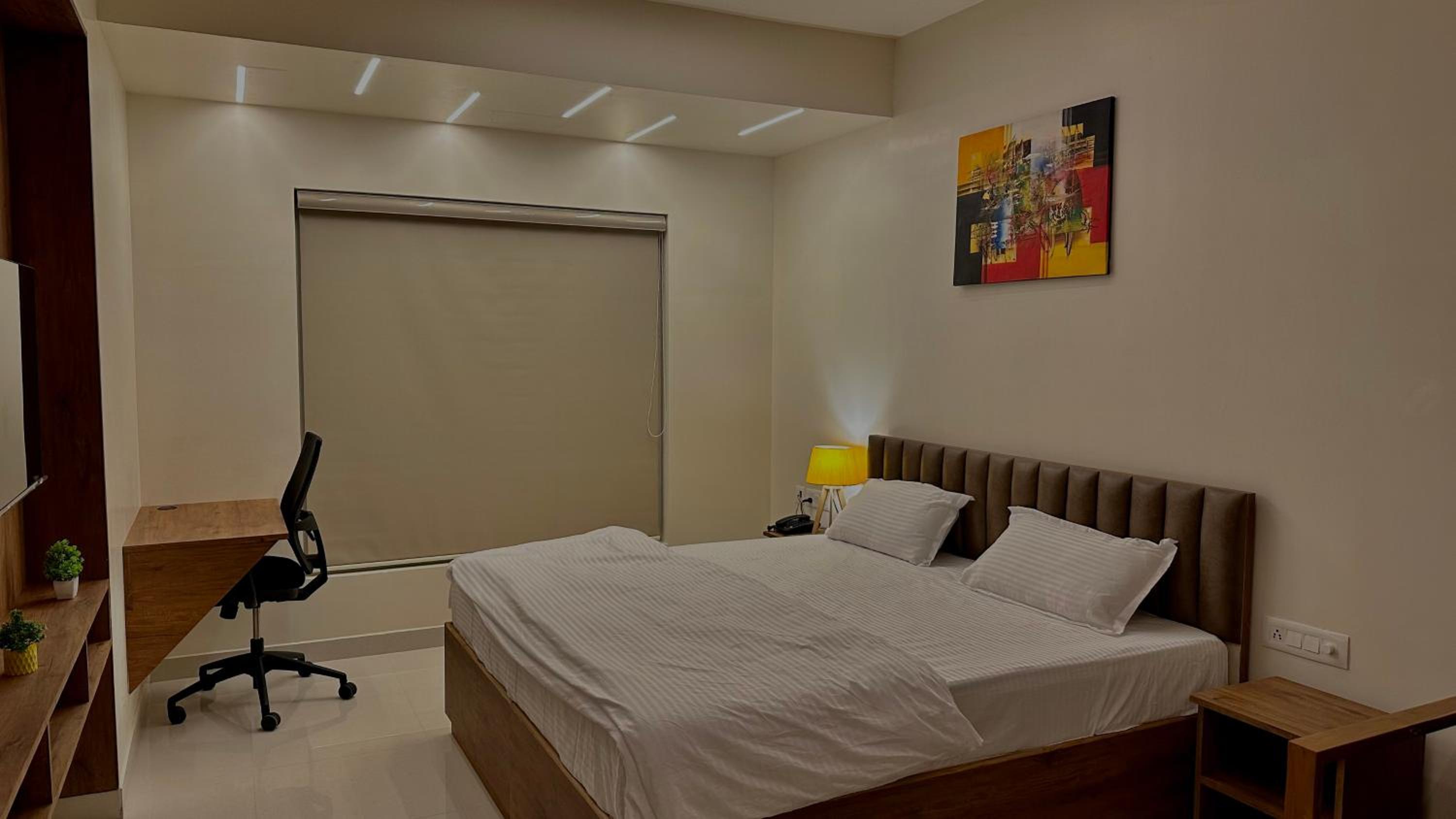 Deluxe Double Room (2 Adults + 1 Child) - Photo 5