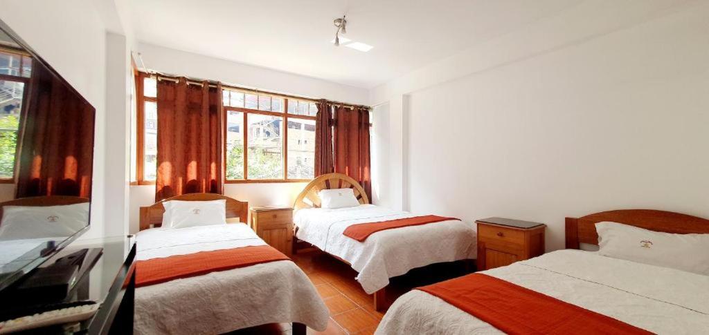 Triple Room with Private Bathroom photo 1