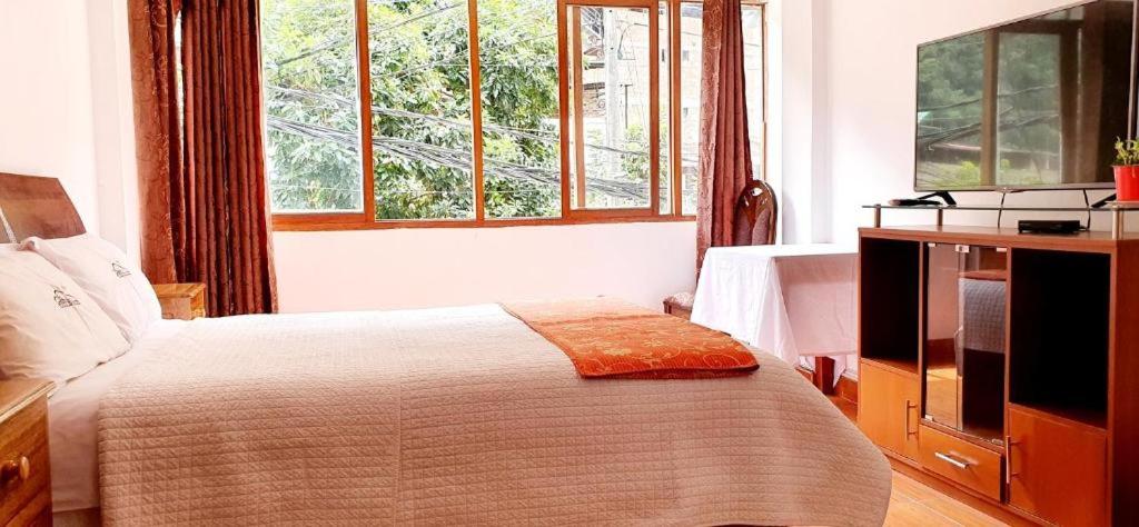 Single Room with Private Bathroom photo 1