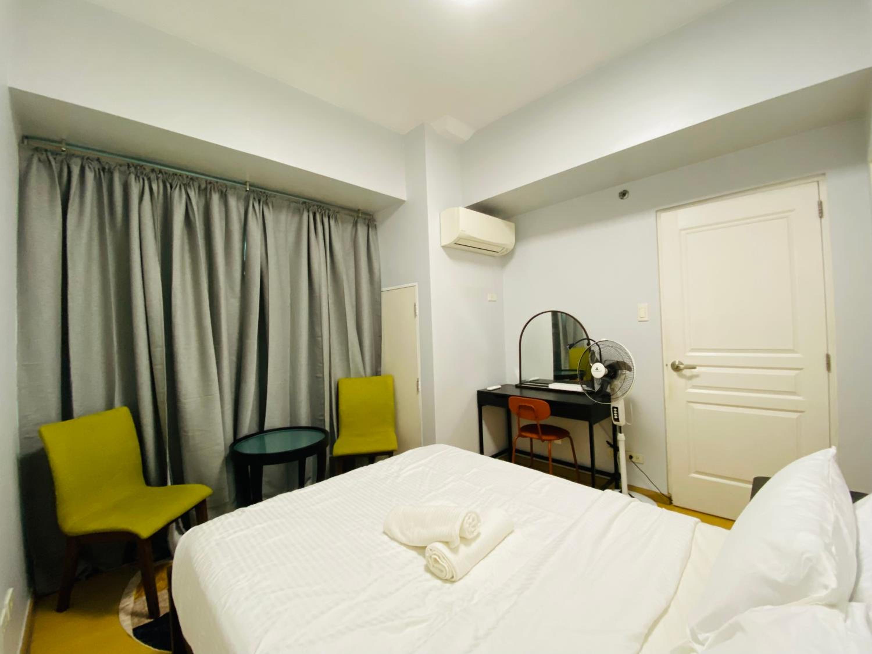 One-Bedroom Apartment - Photo 8