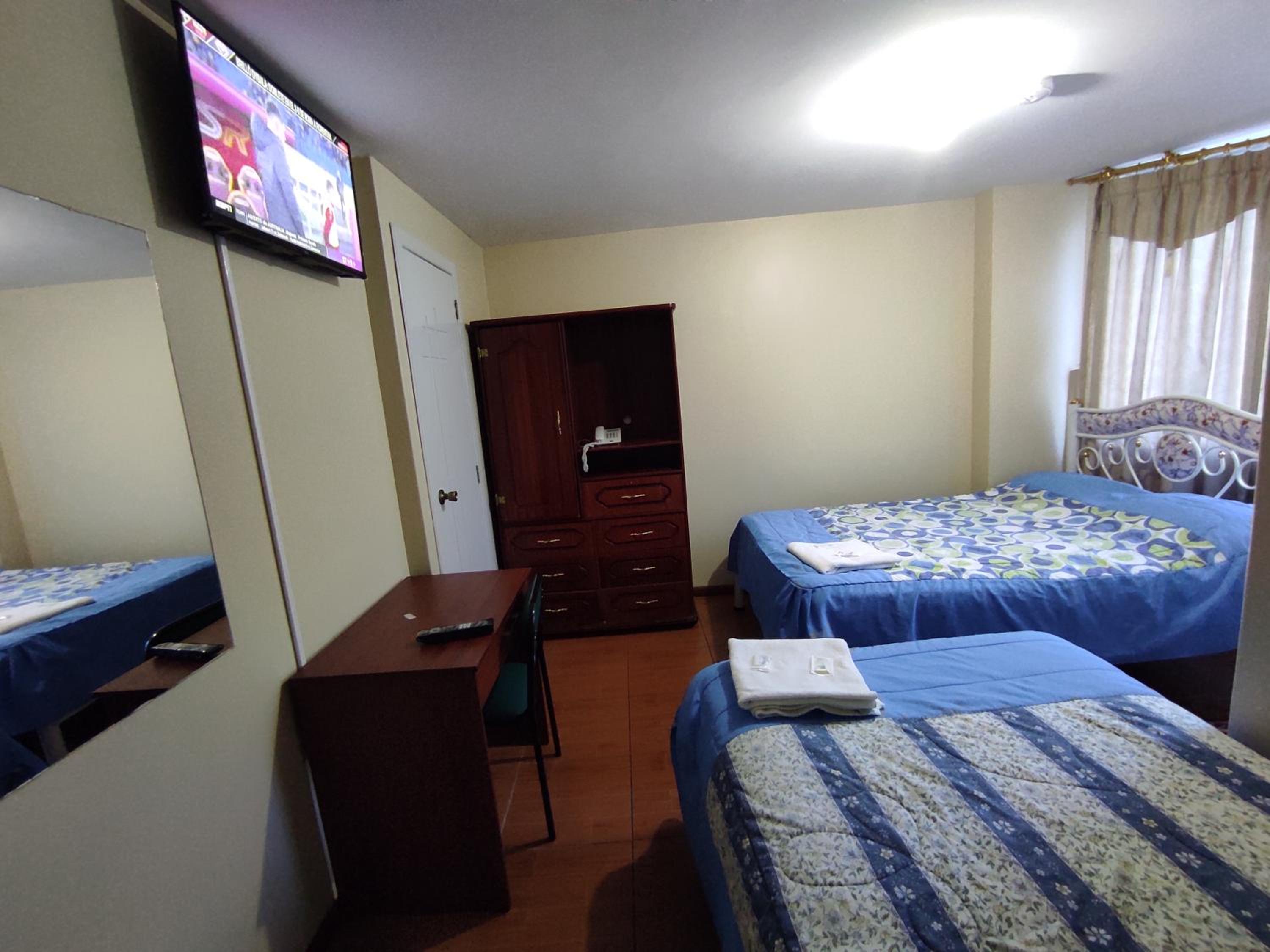 Twin Room with Private Bathroom photo 1