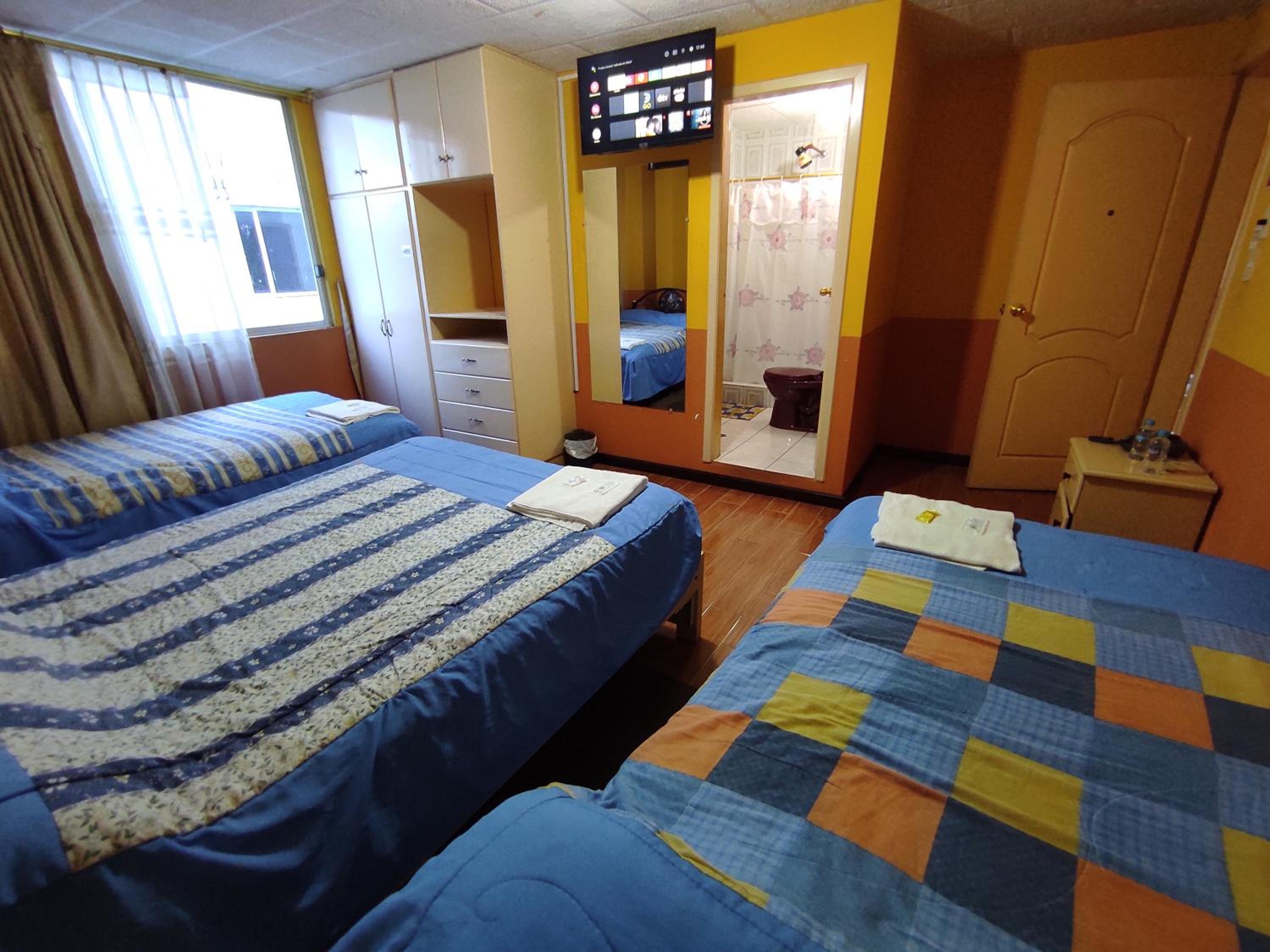 Triple Room with Private Bathroom photo 2
