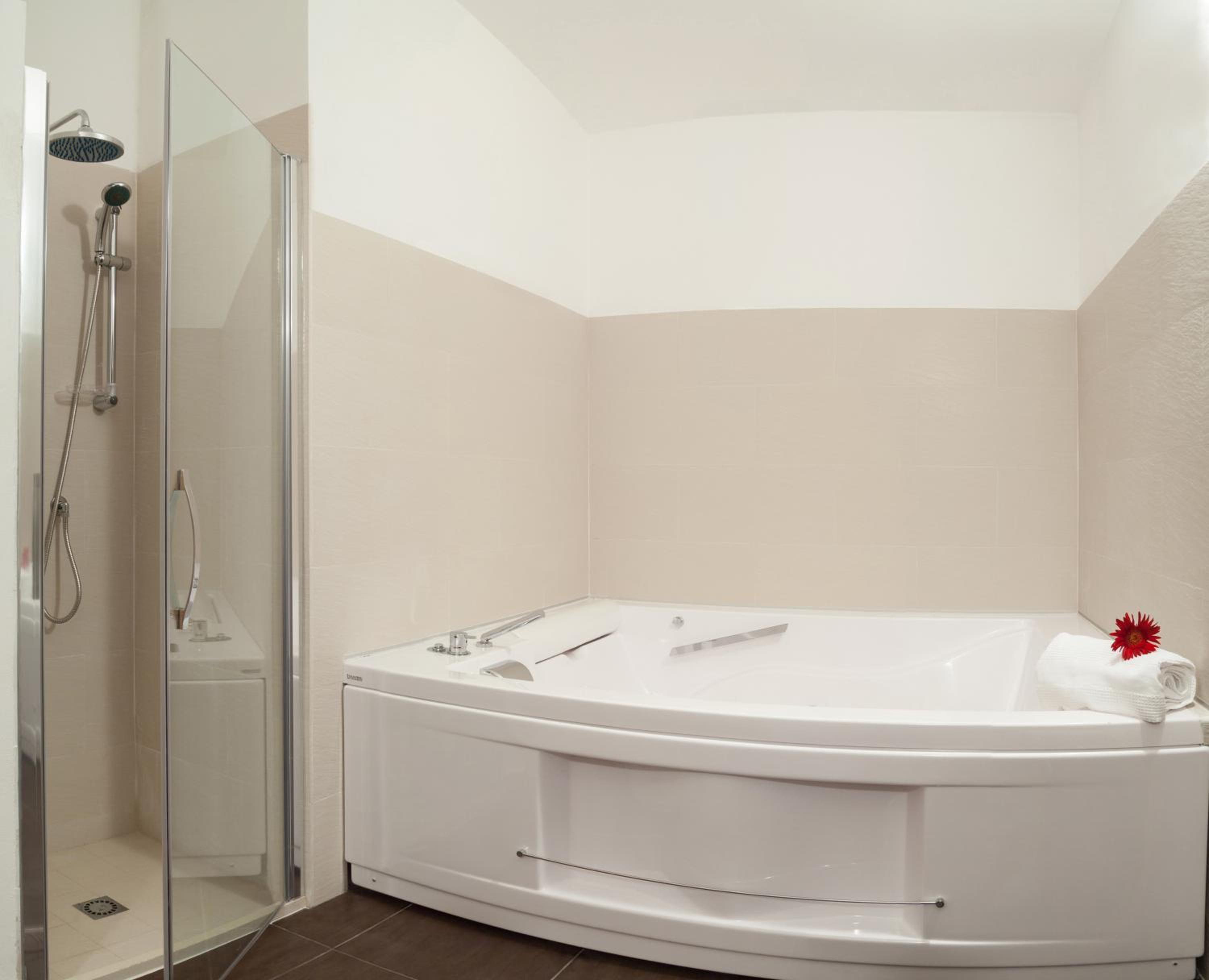 Junior Suite with Garden View - Photo 6