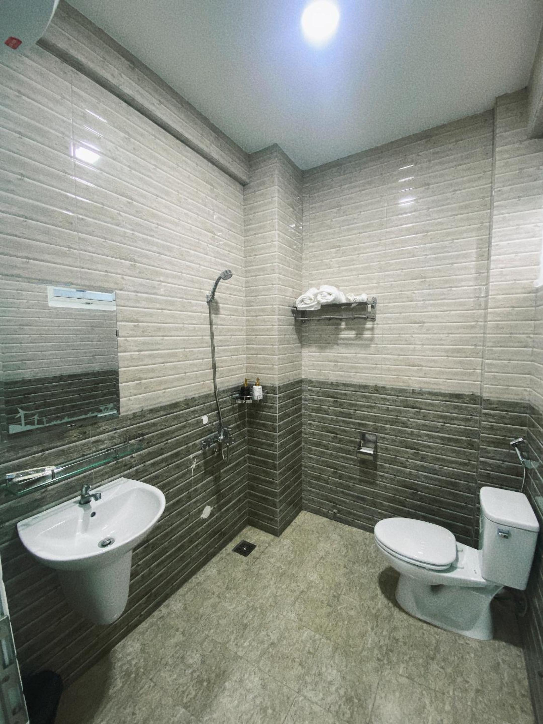 Deluxe King Room photo 3