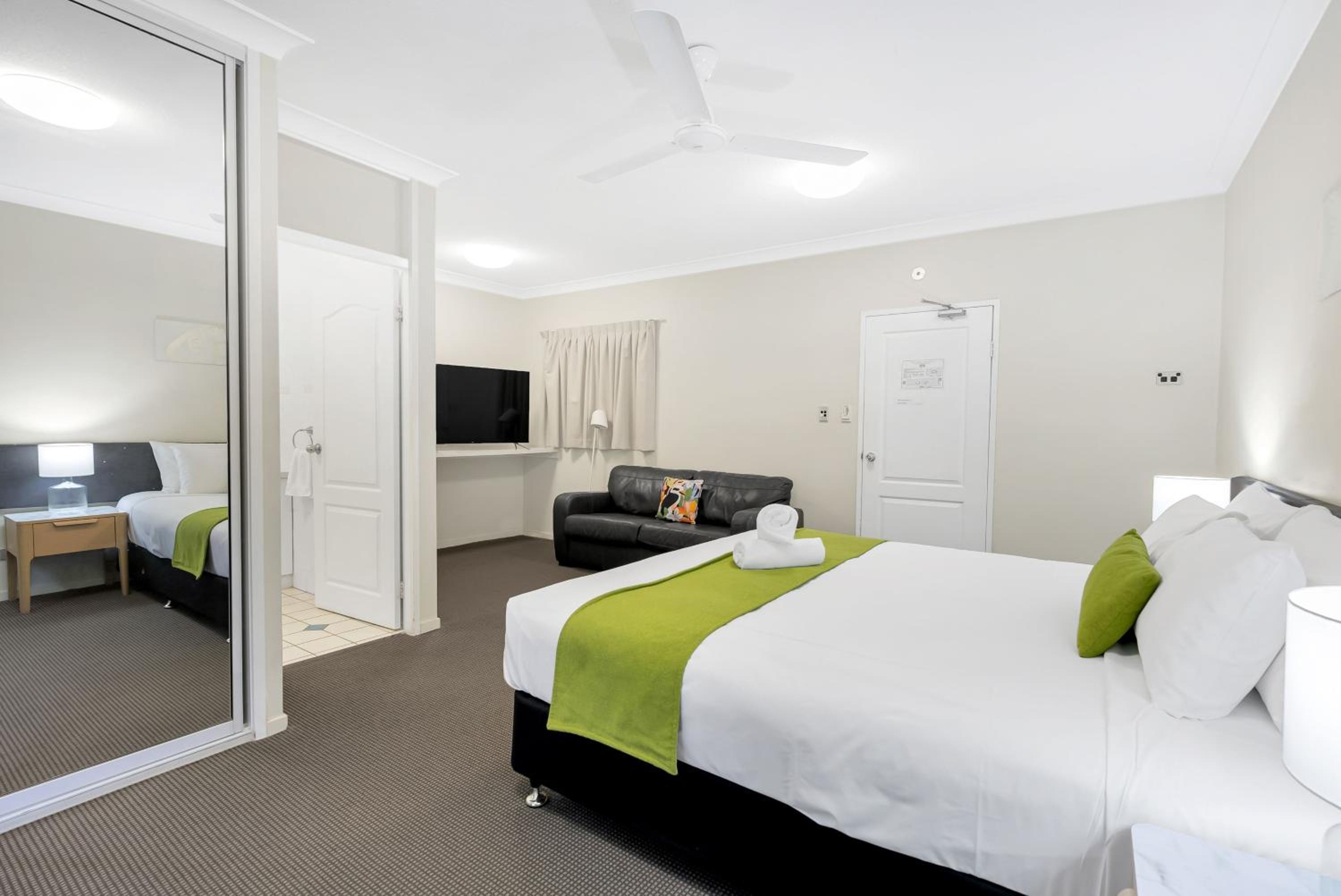 Standard  Room - No Pets - Photo 4
