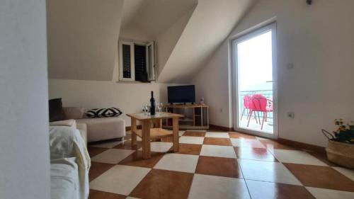 Apartment 3