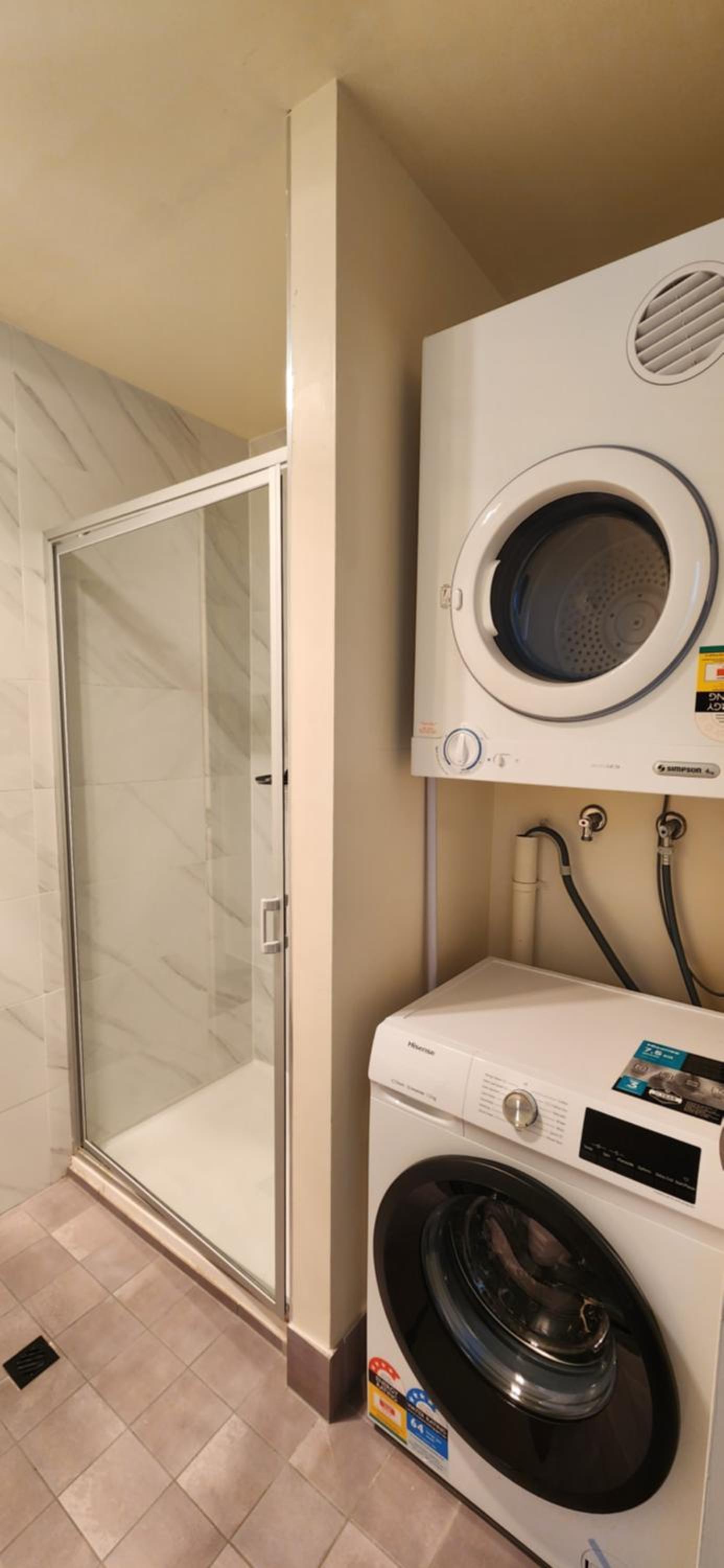 Deluxe Two-Bedroom Apartment - Photo 13