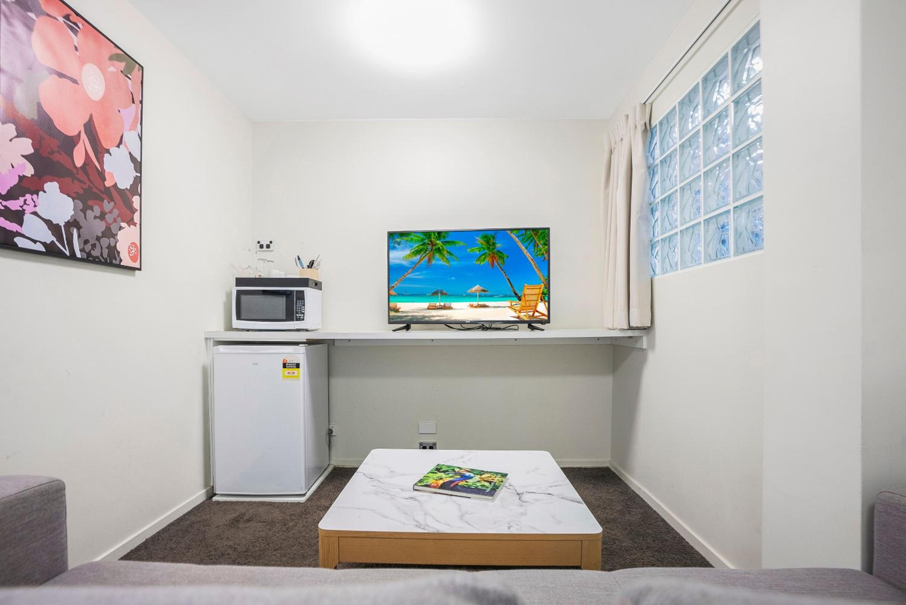 Standard  Room - No Pets - Photo 3