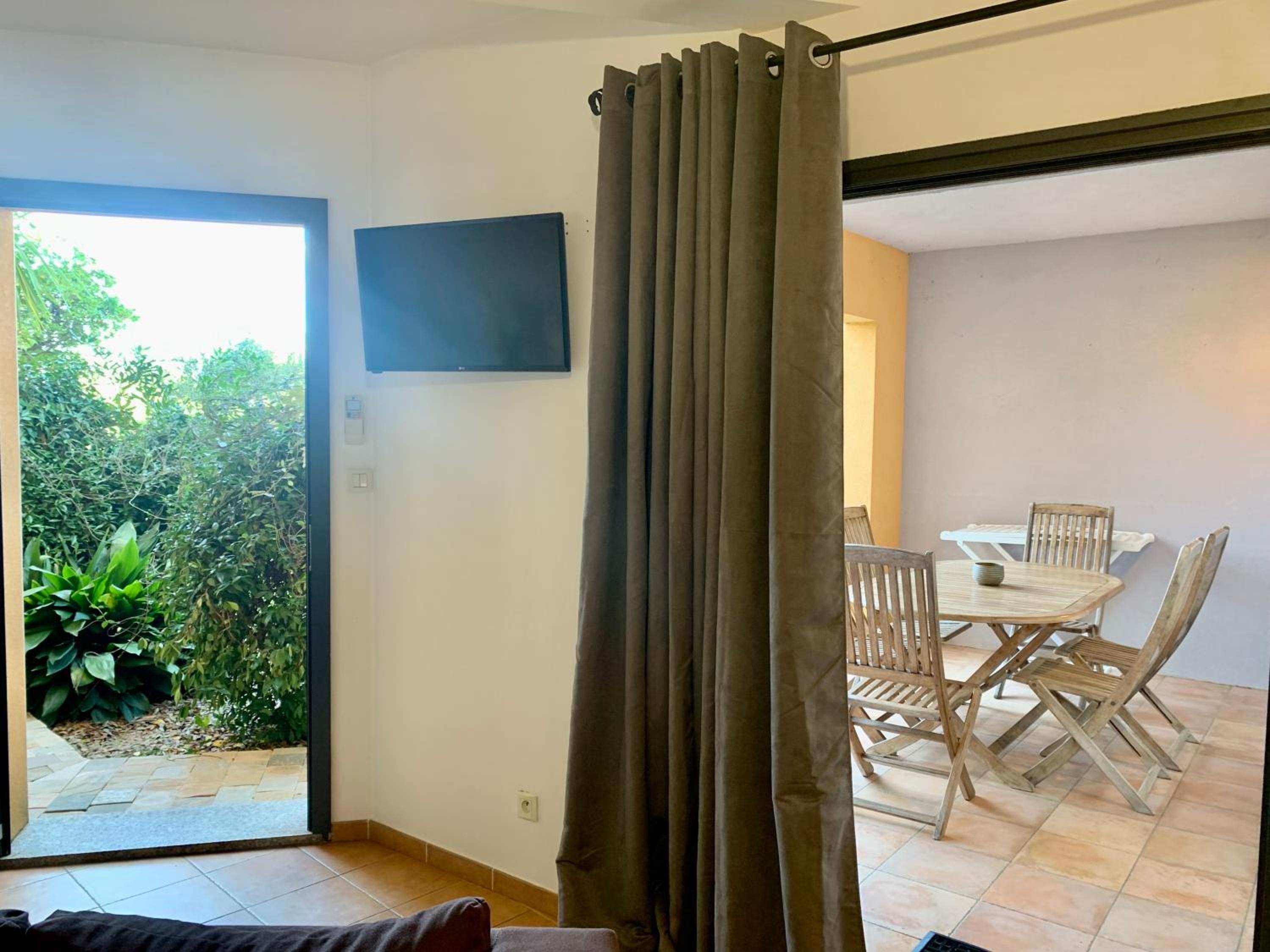 Two-Bedroom Apartment - Photo 4