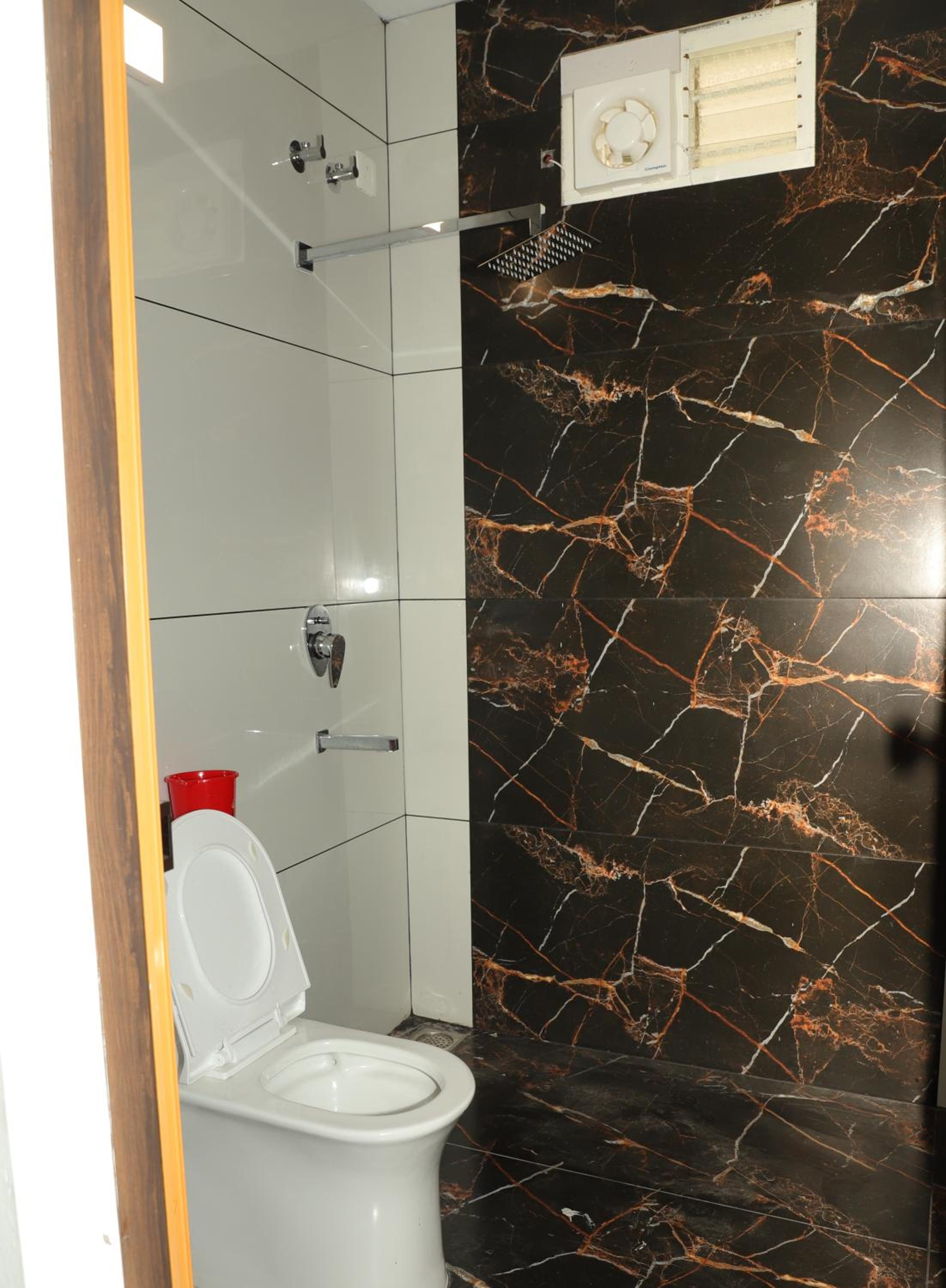 Double or Twin Room with Balcony photo 3