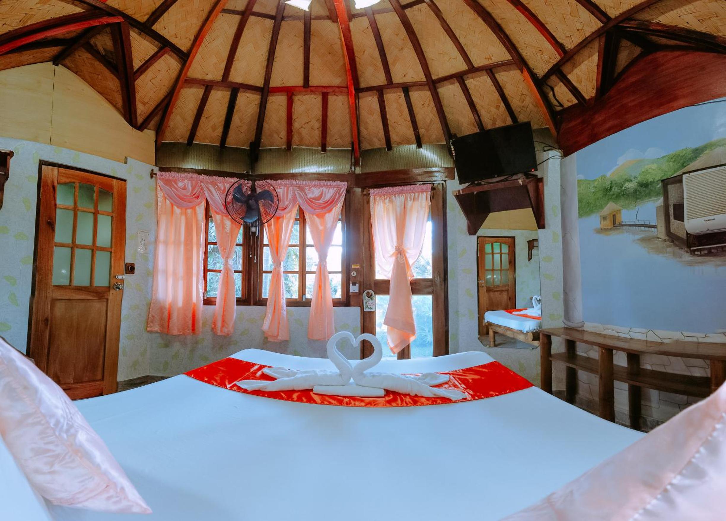 Small Bungalow photo 2