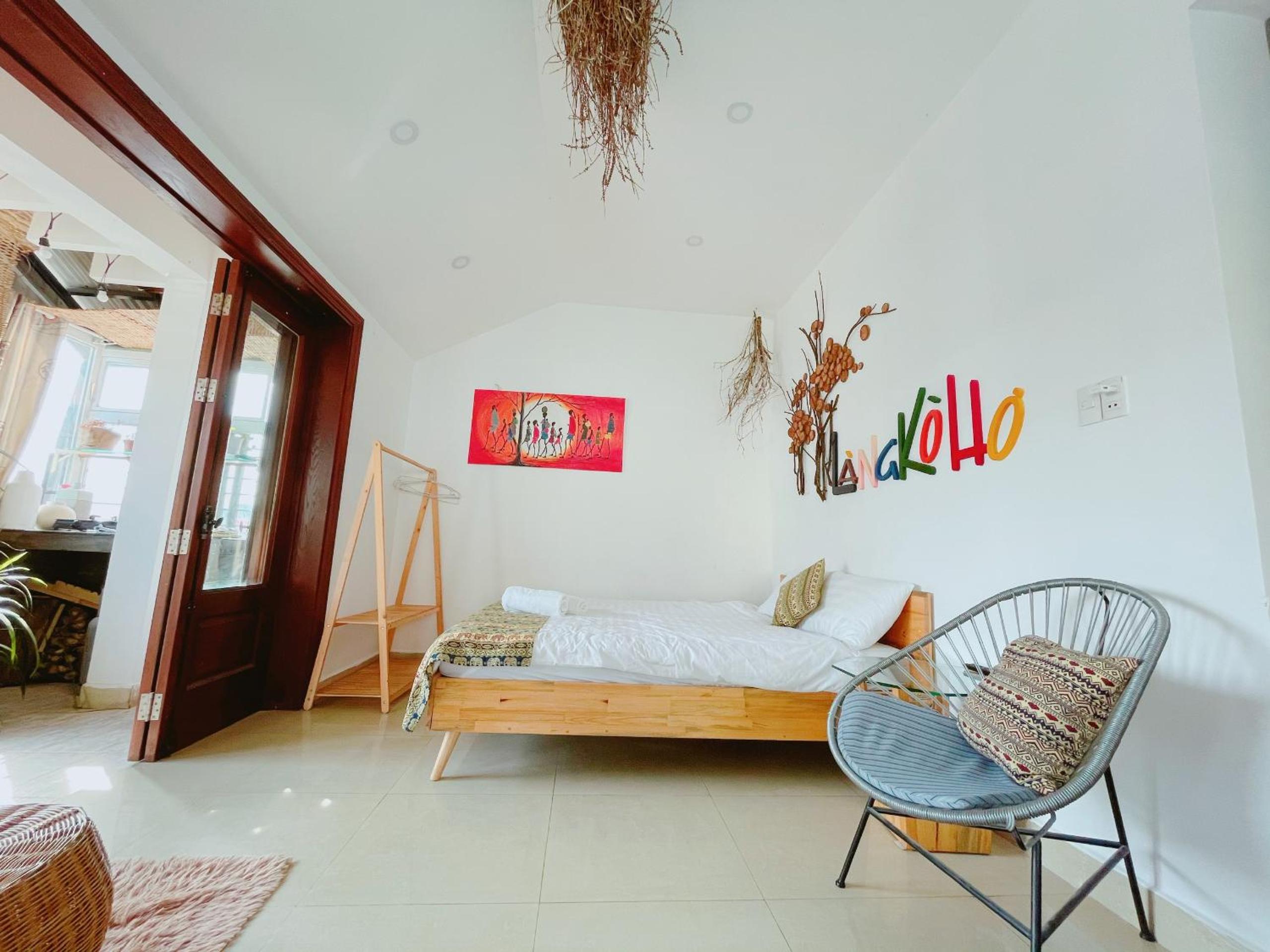 One-Bedroom Apartment - Photo 12