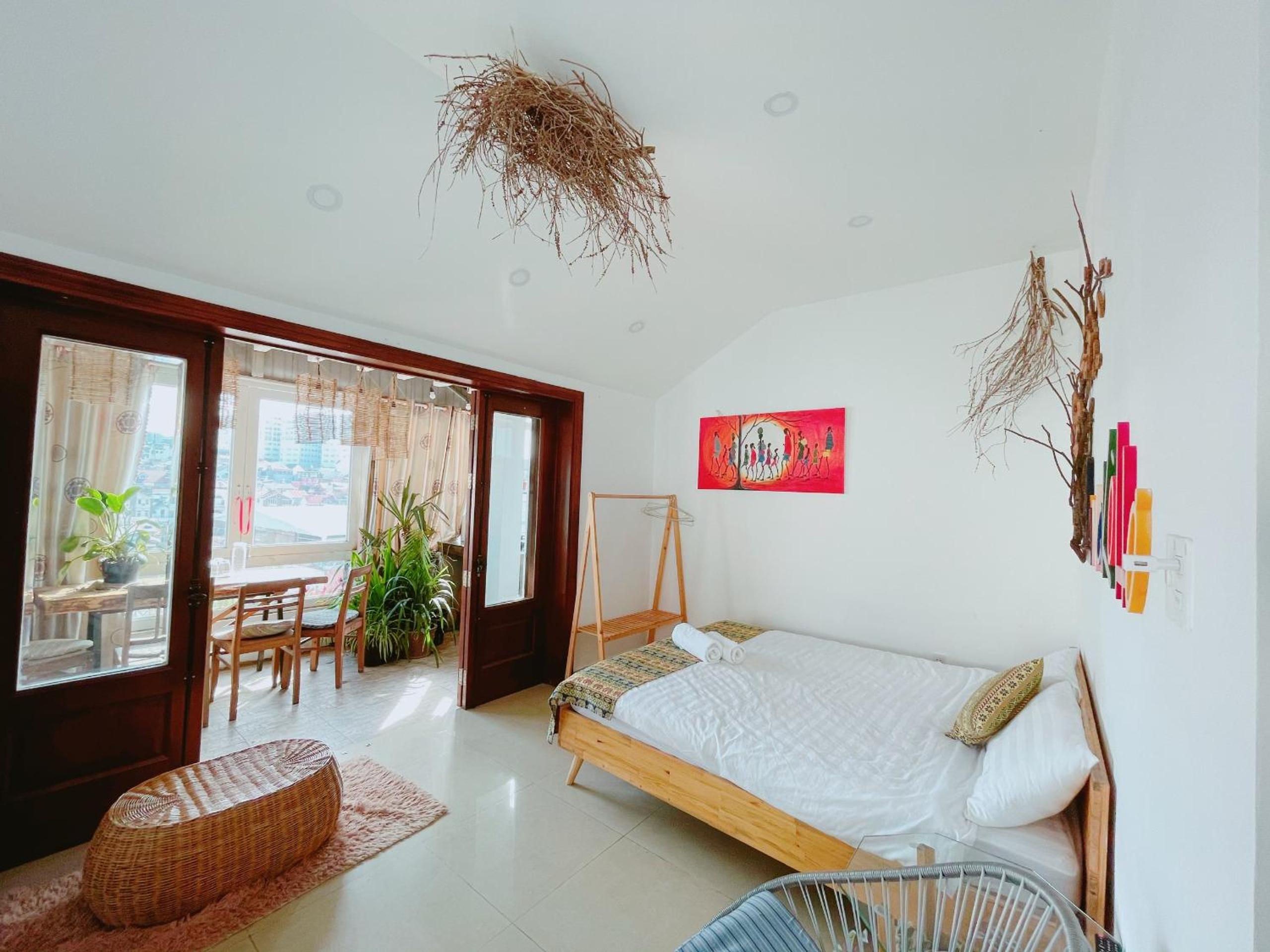 One-Bedroom Apartment - Photo 14