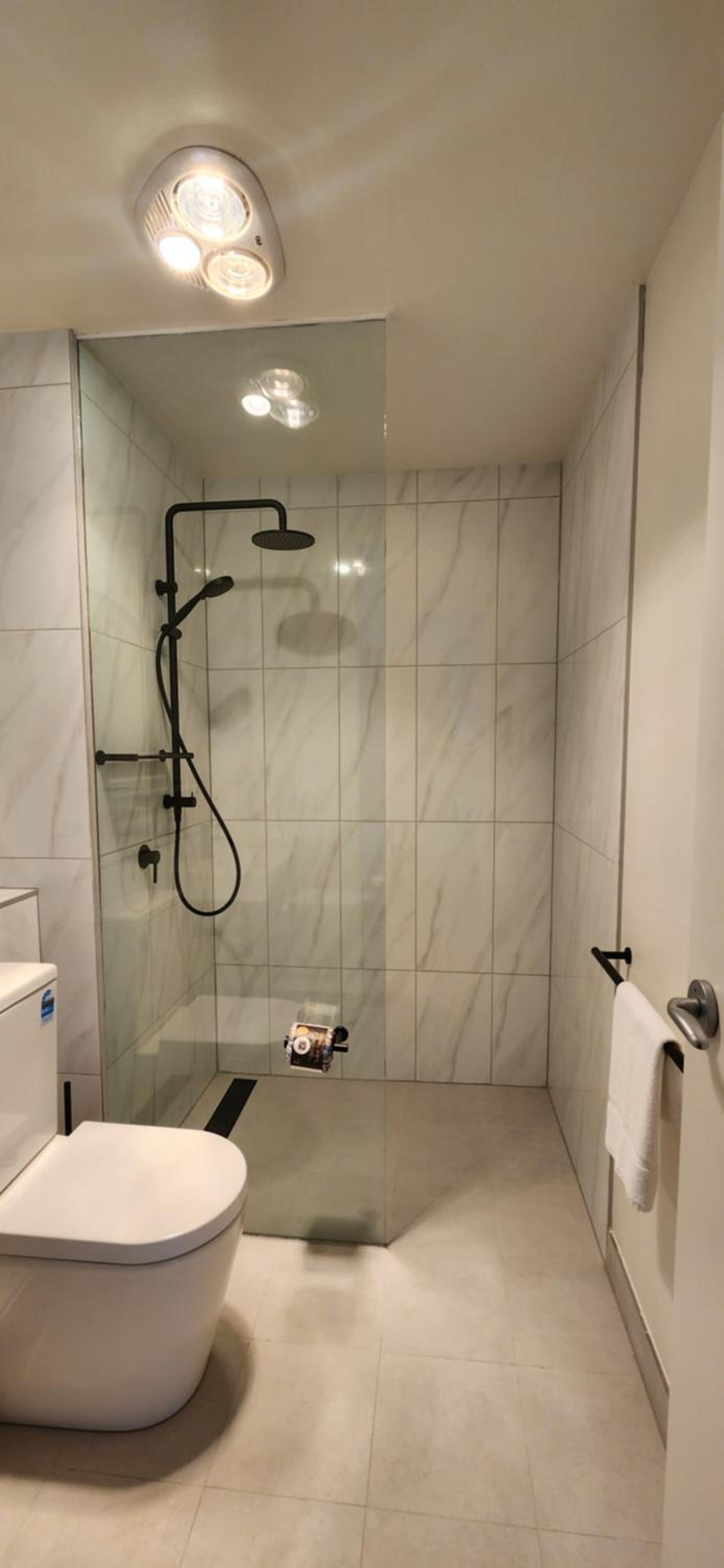 Executive Deluxe Three-Bedroom Apartment - Photo 6