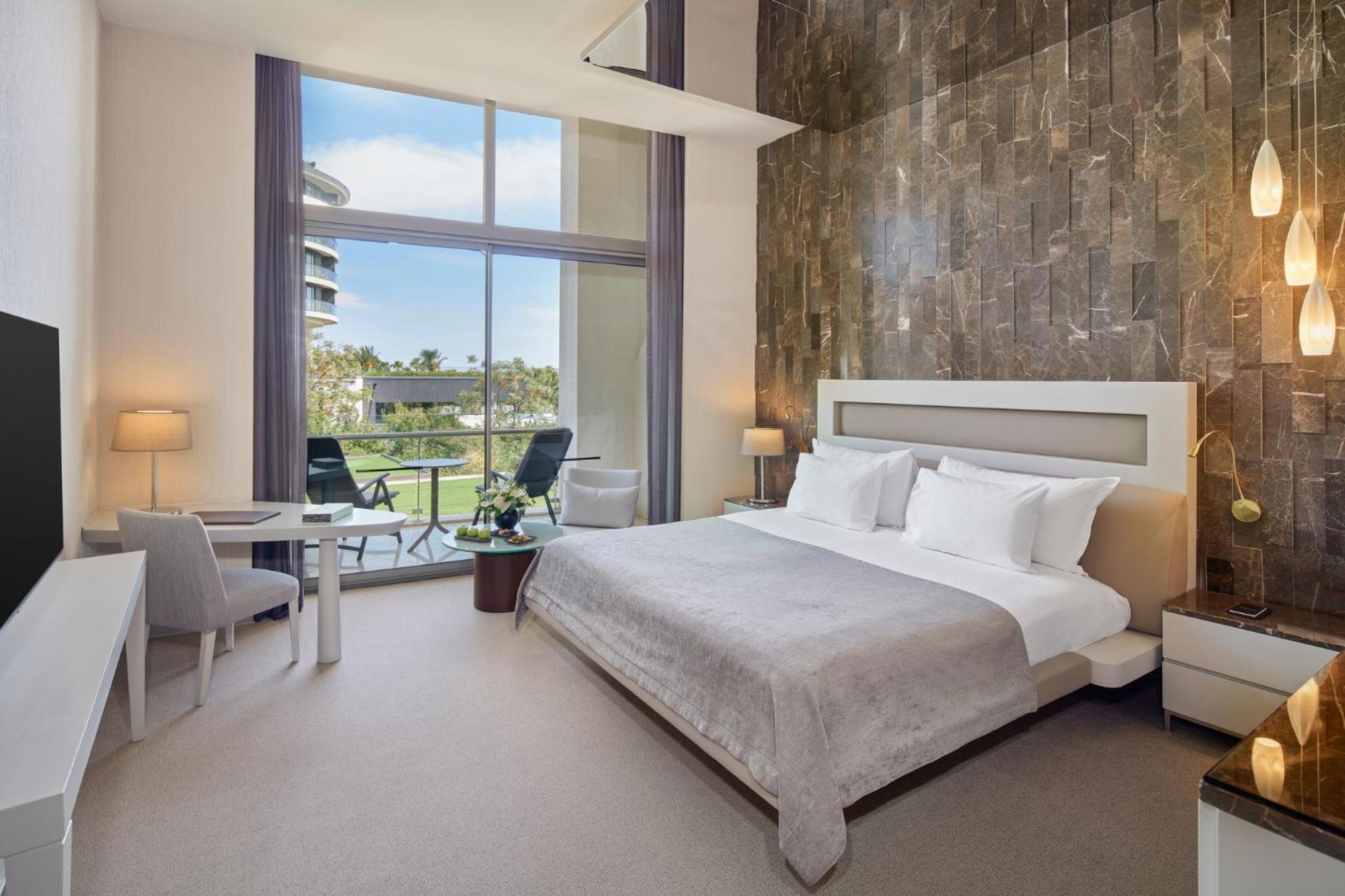 Family Suite Land