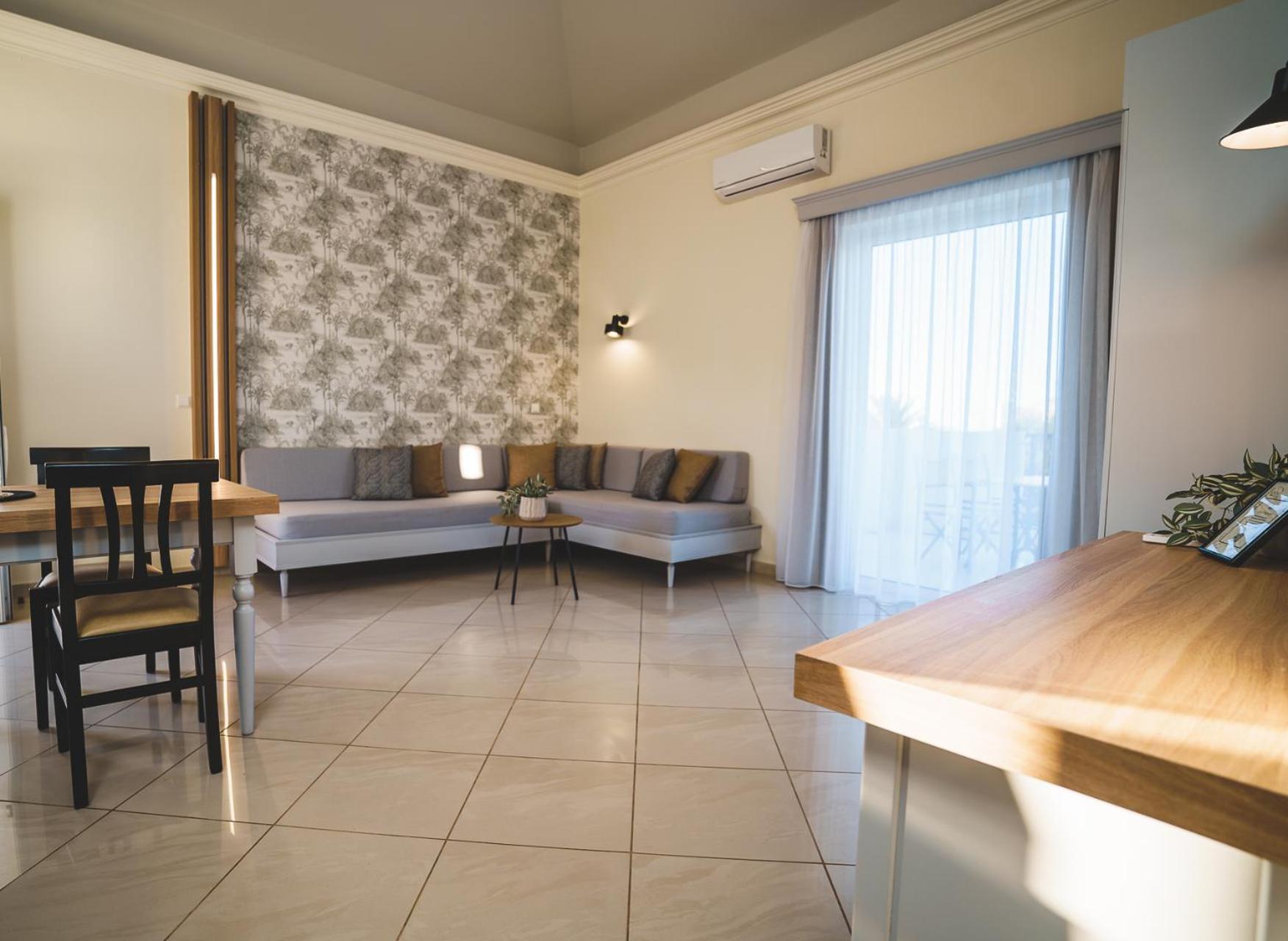 Two-Bedroom Apartment with Pool View - Photo 15