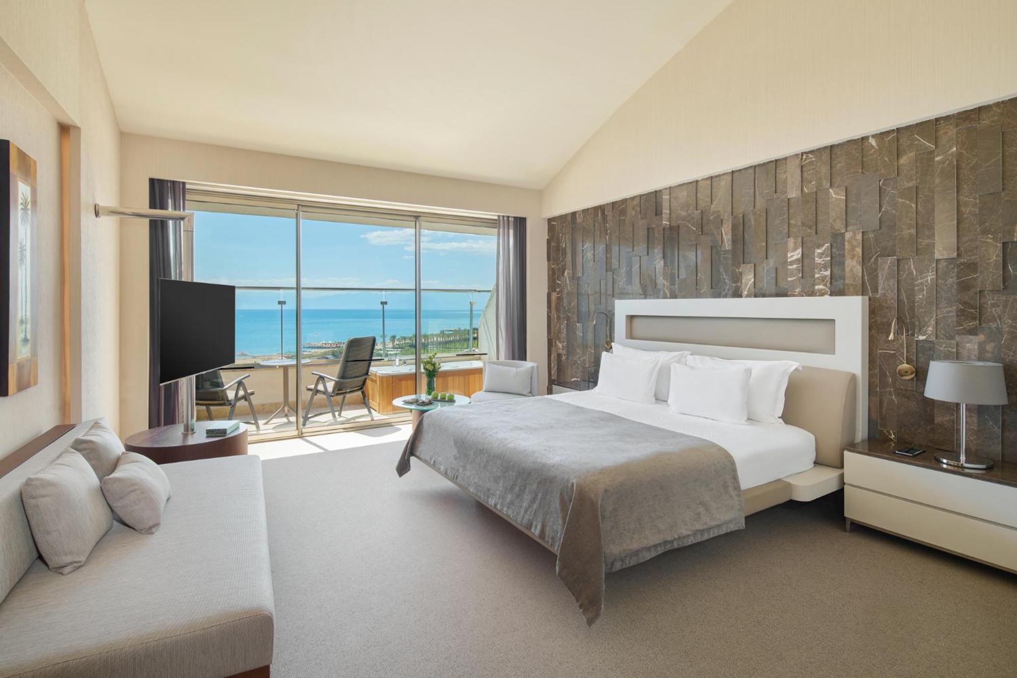 Family Suite Roof Sea