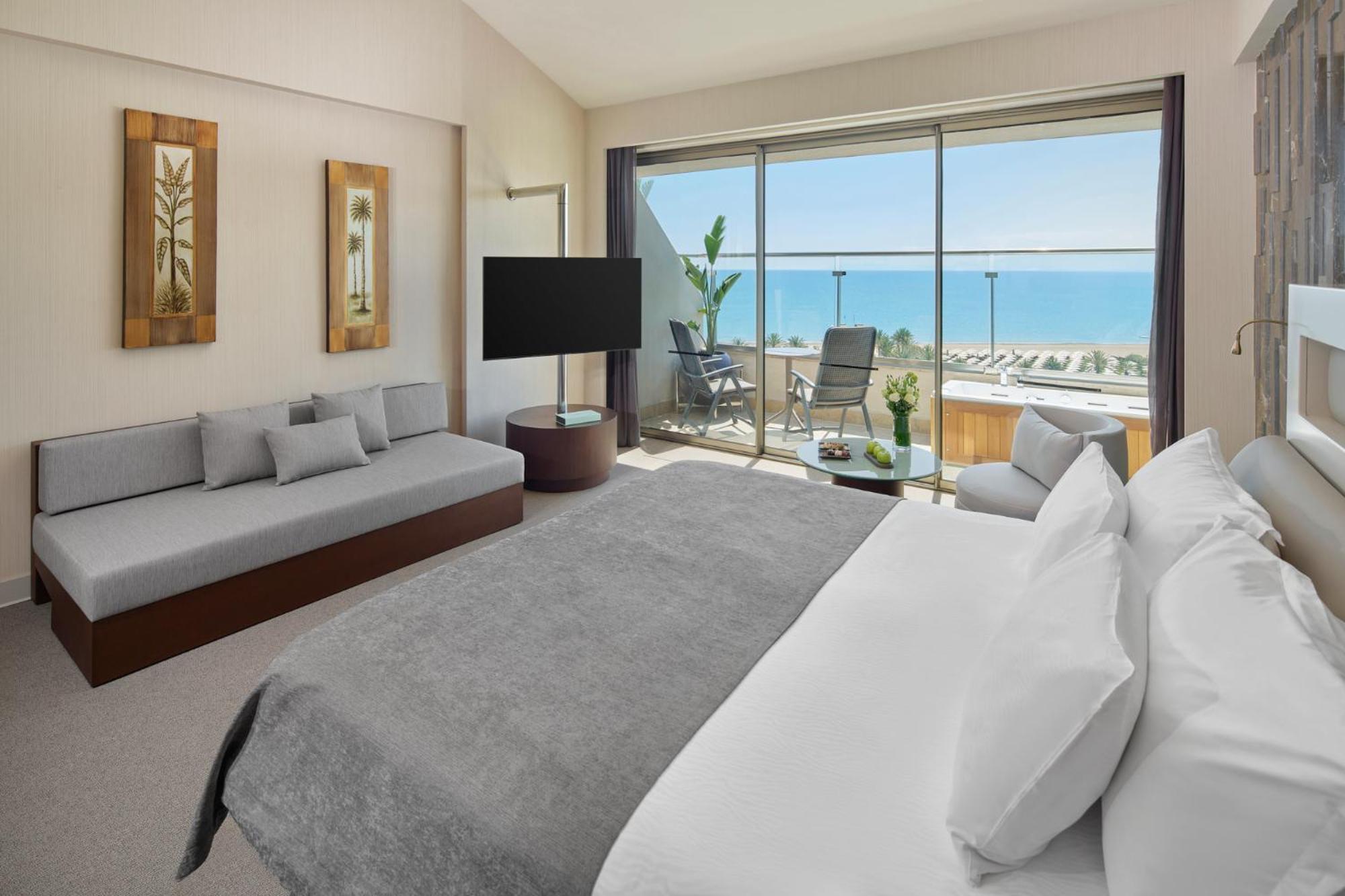 Family Suite Roof Sea
