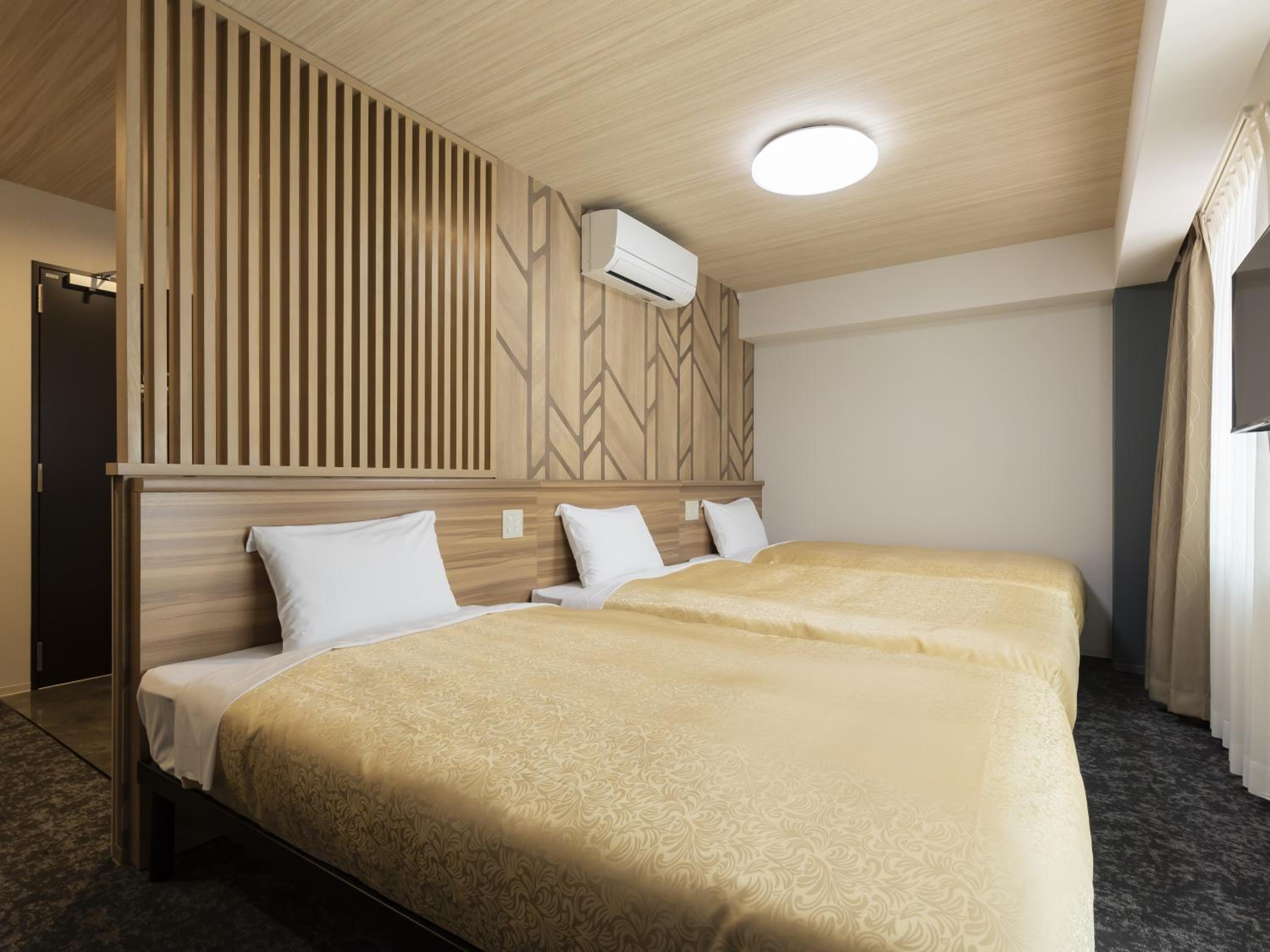 Triple Room - Non-Smoking - Photo 11