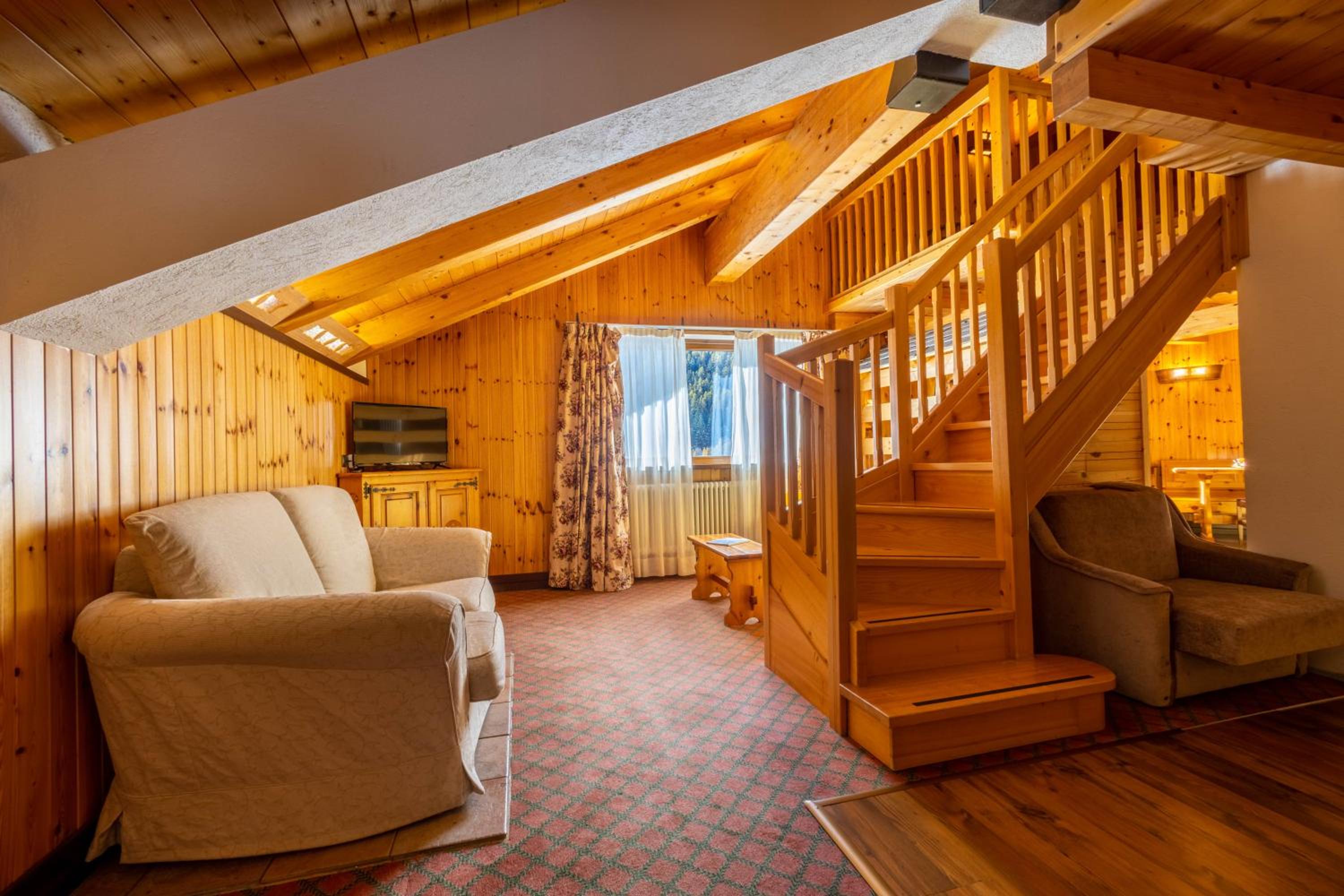 Suite with Mountain View