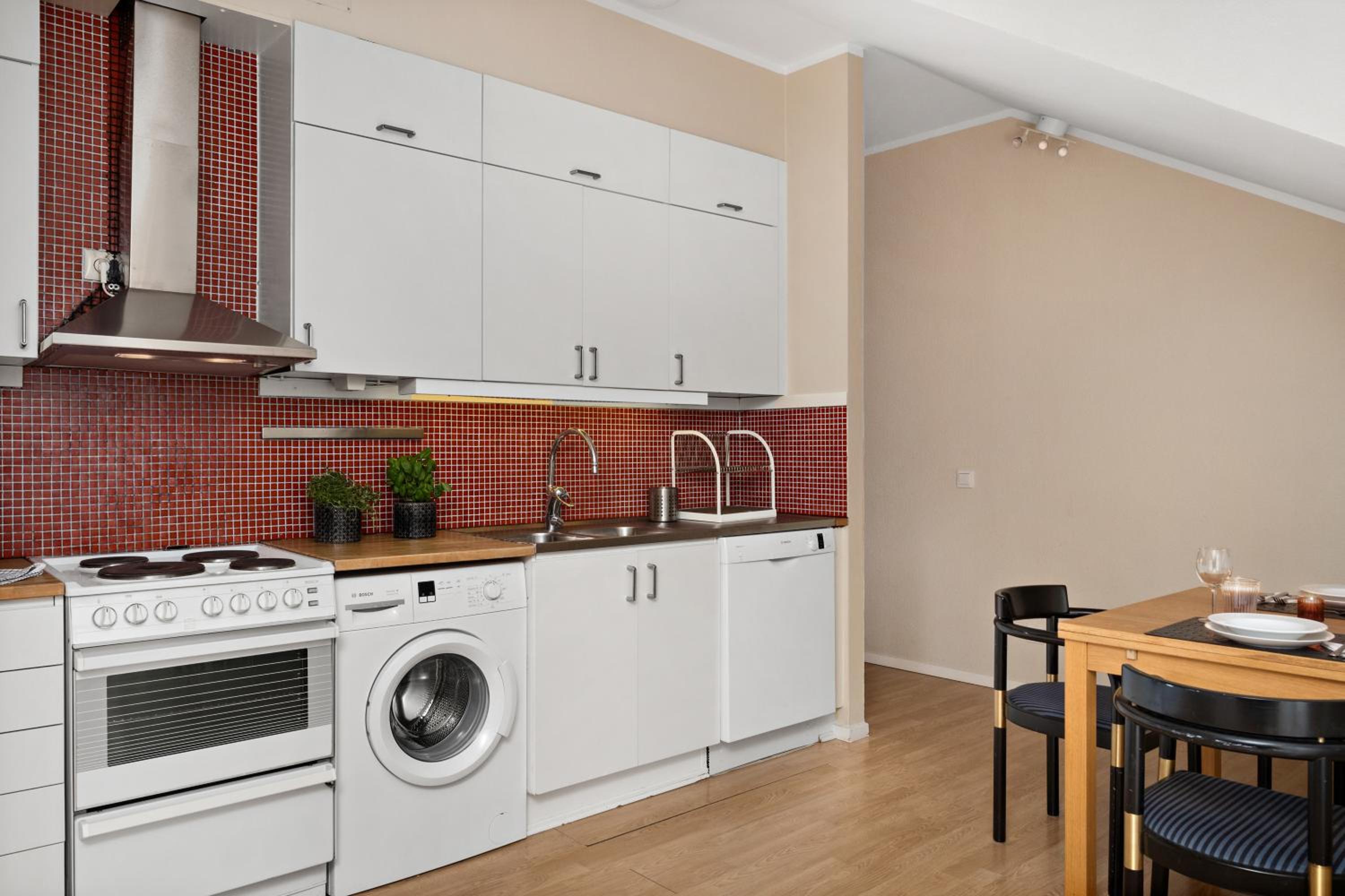 One-Bedroom Apartment - Photo 13