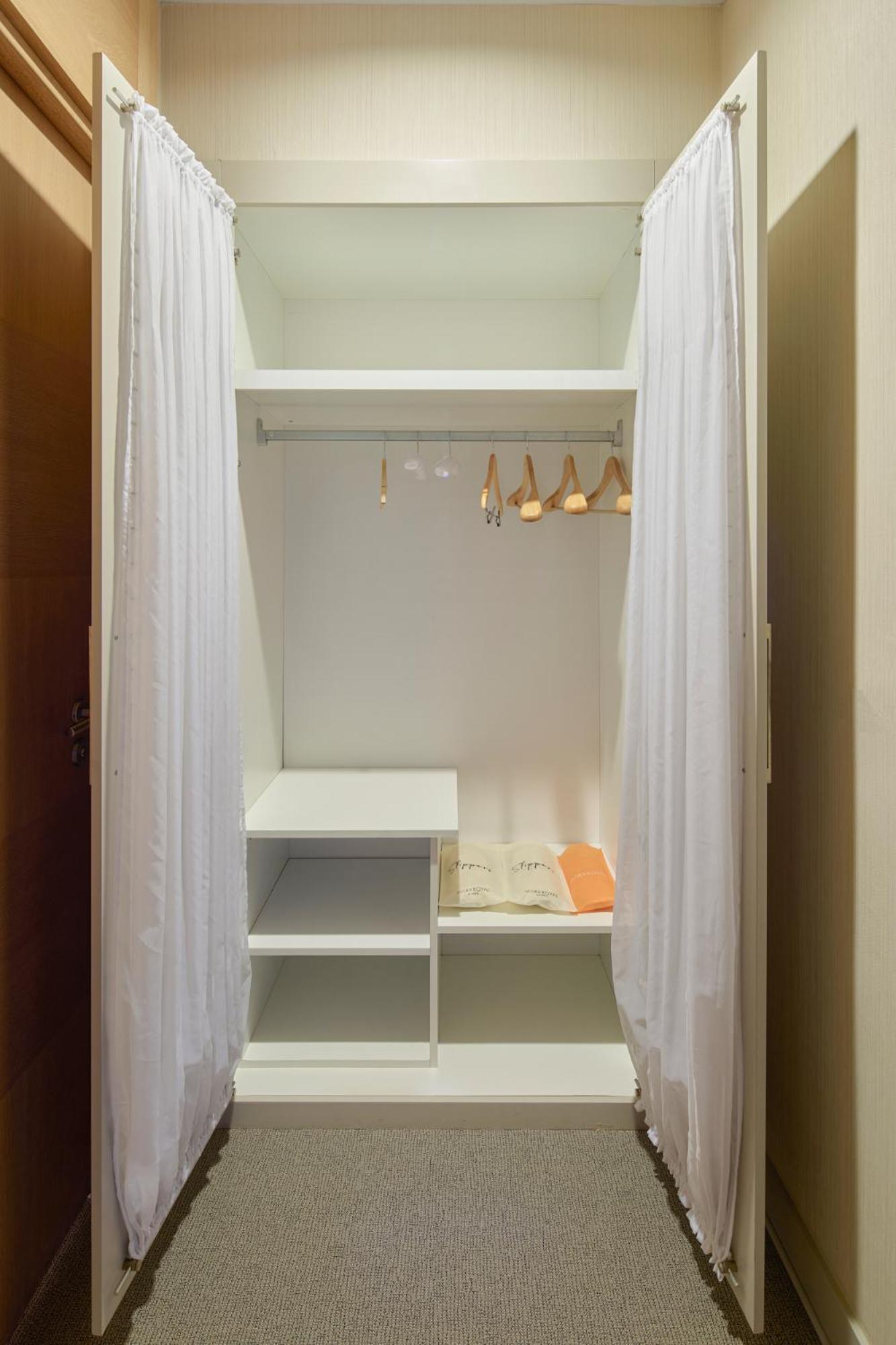 Family Suite with Sea View Quad