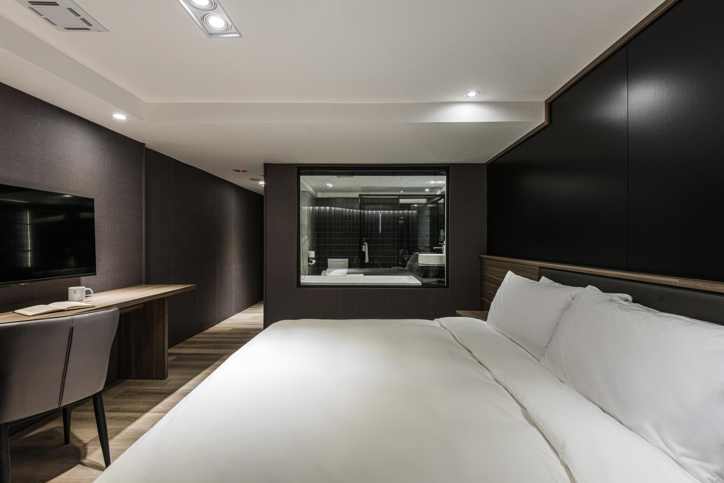 Superior Queen Room - Photo 1