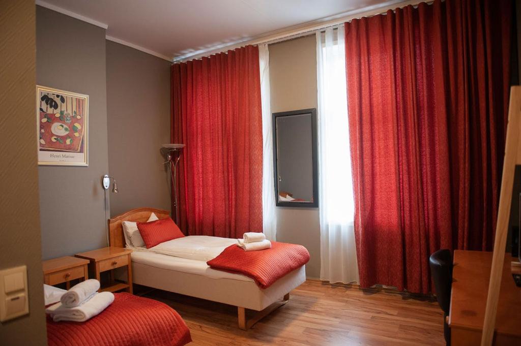 Double Room thumbnail 5