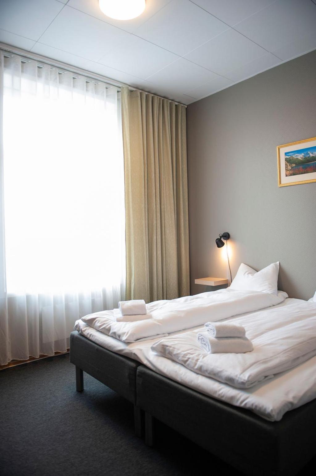 Double Room thumbnail 6