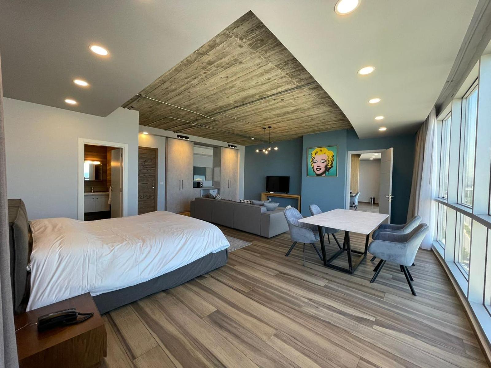 Two-Bedroom Suite photo 1