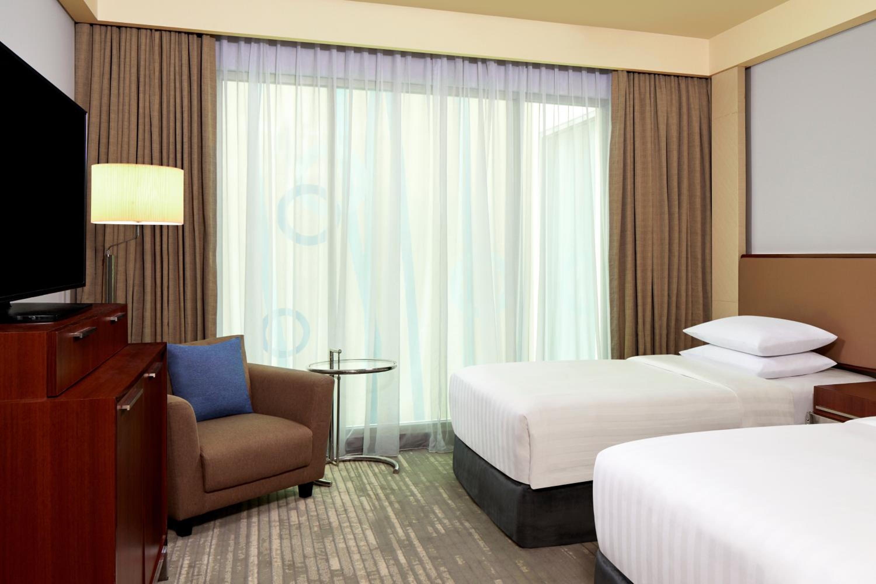 Premier Twin Room - Photo 1