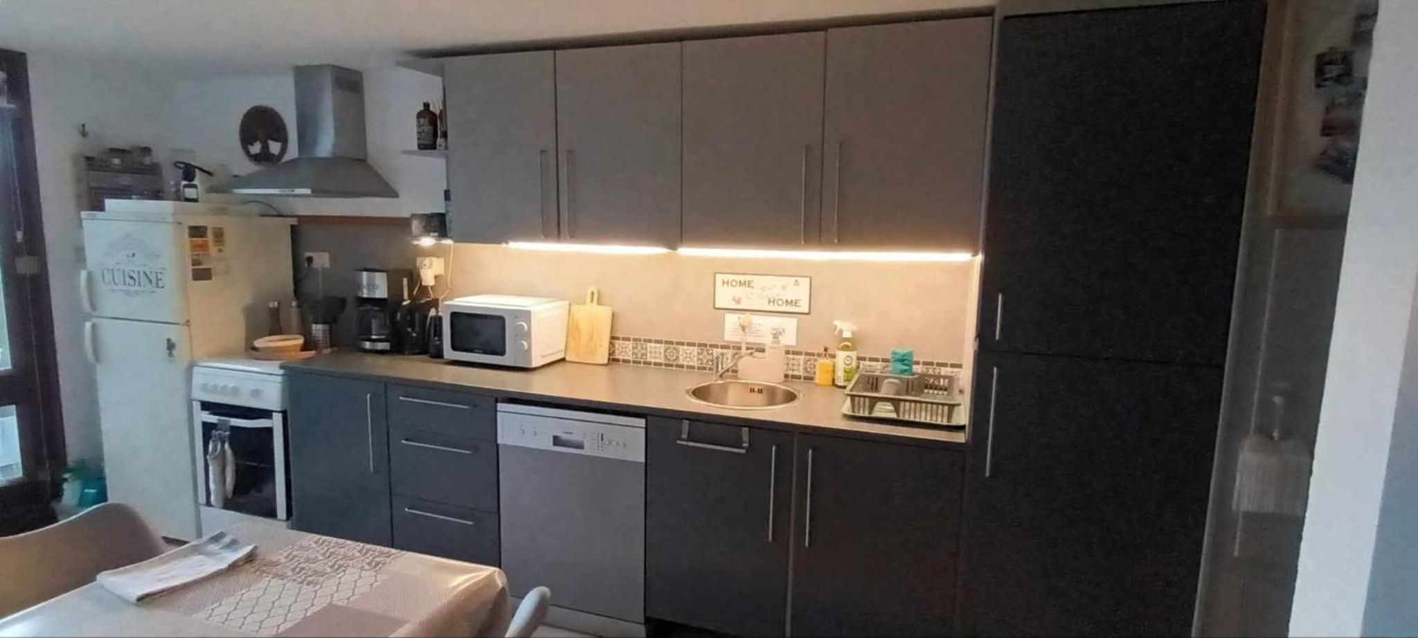 One-Bedroom Apartment - Photo 34